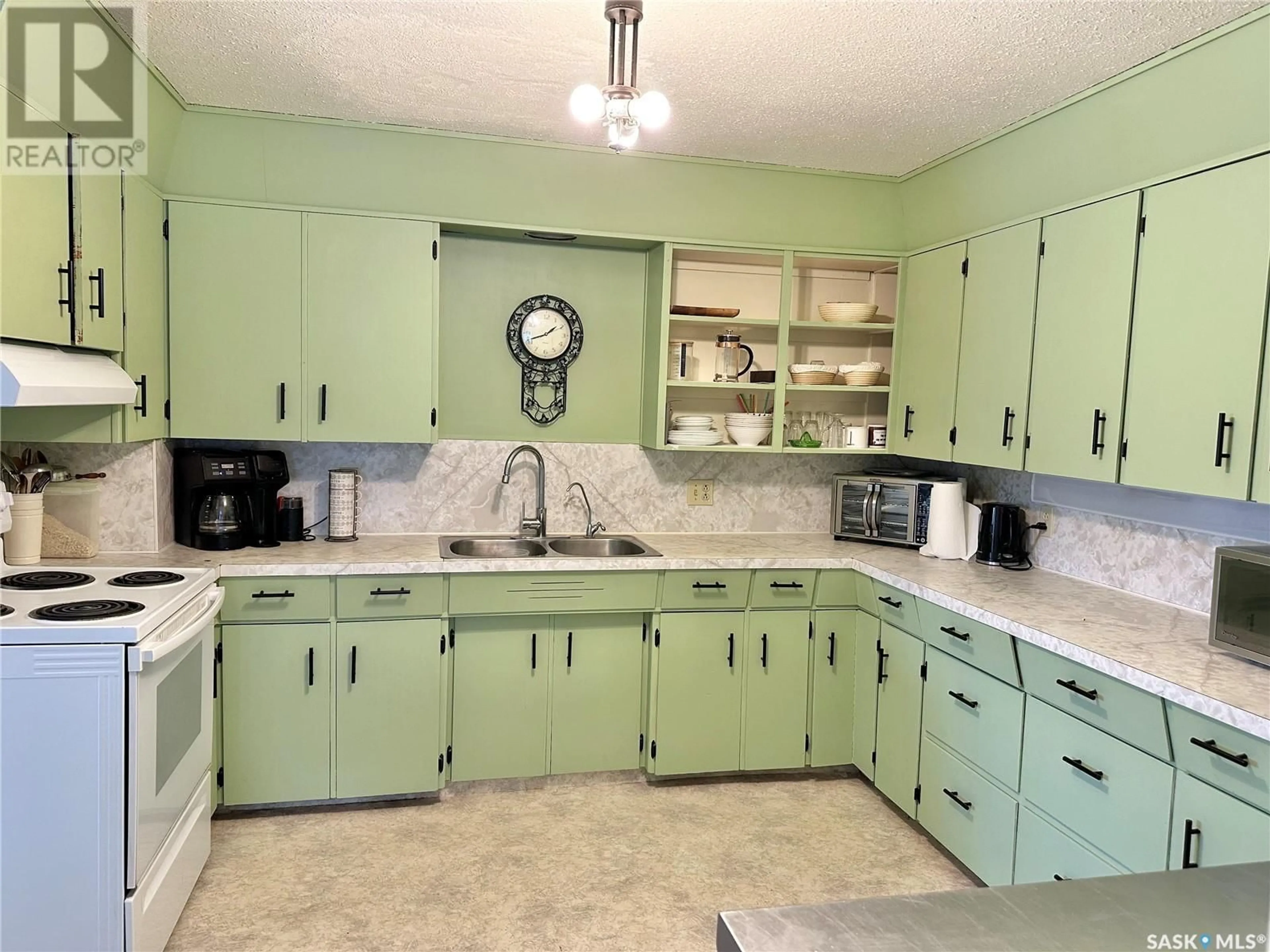 Standard kitchen, ceramic/tile floor for 107 Main Street, Mildred Saskatchewan S0J1V0