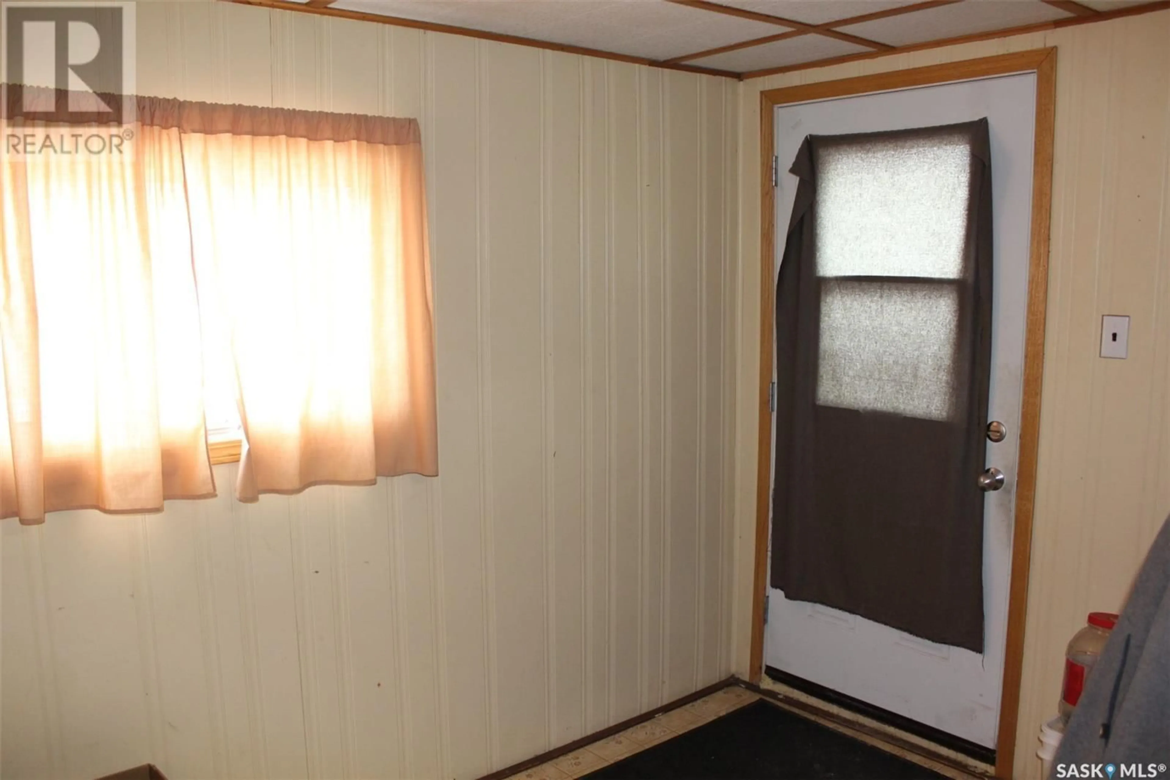 A pic of a room for 903 4TH STREET, Weyburn Saskatchewan S4H2G6