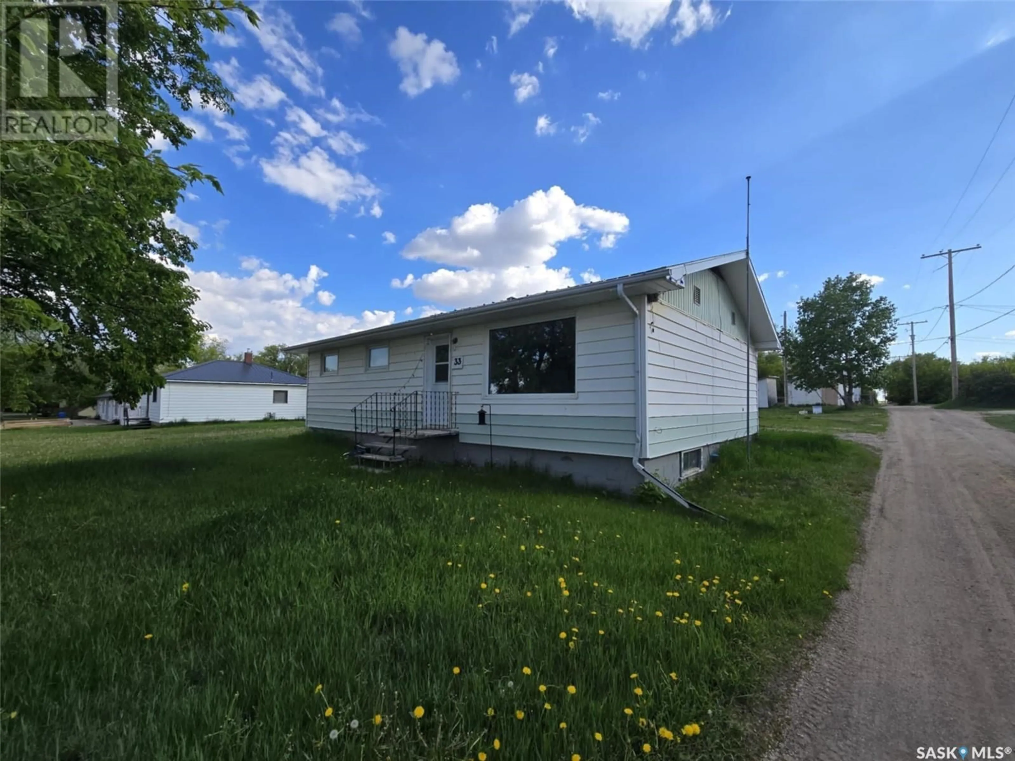 Shed for 33 4TH AVENUE, Central Butte Saskatchewan S0H0A1
