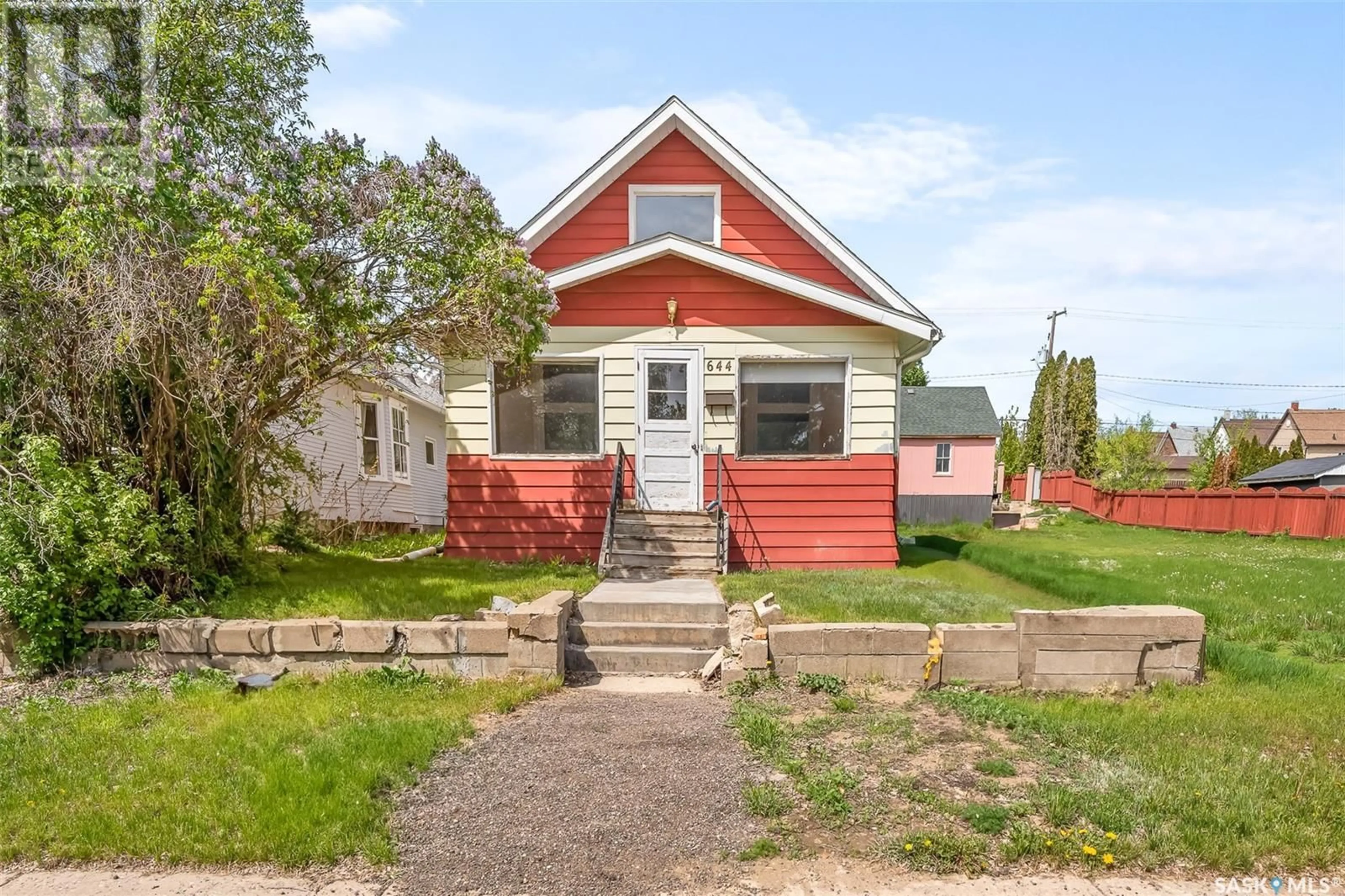 Unknown for 644 HOCHELAGA STREET, Moose Jaw Saskatchewan S6H2H4