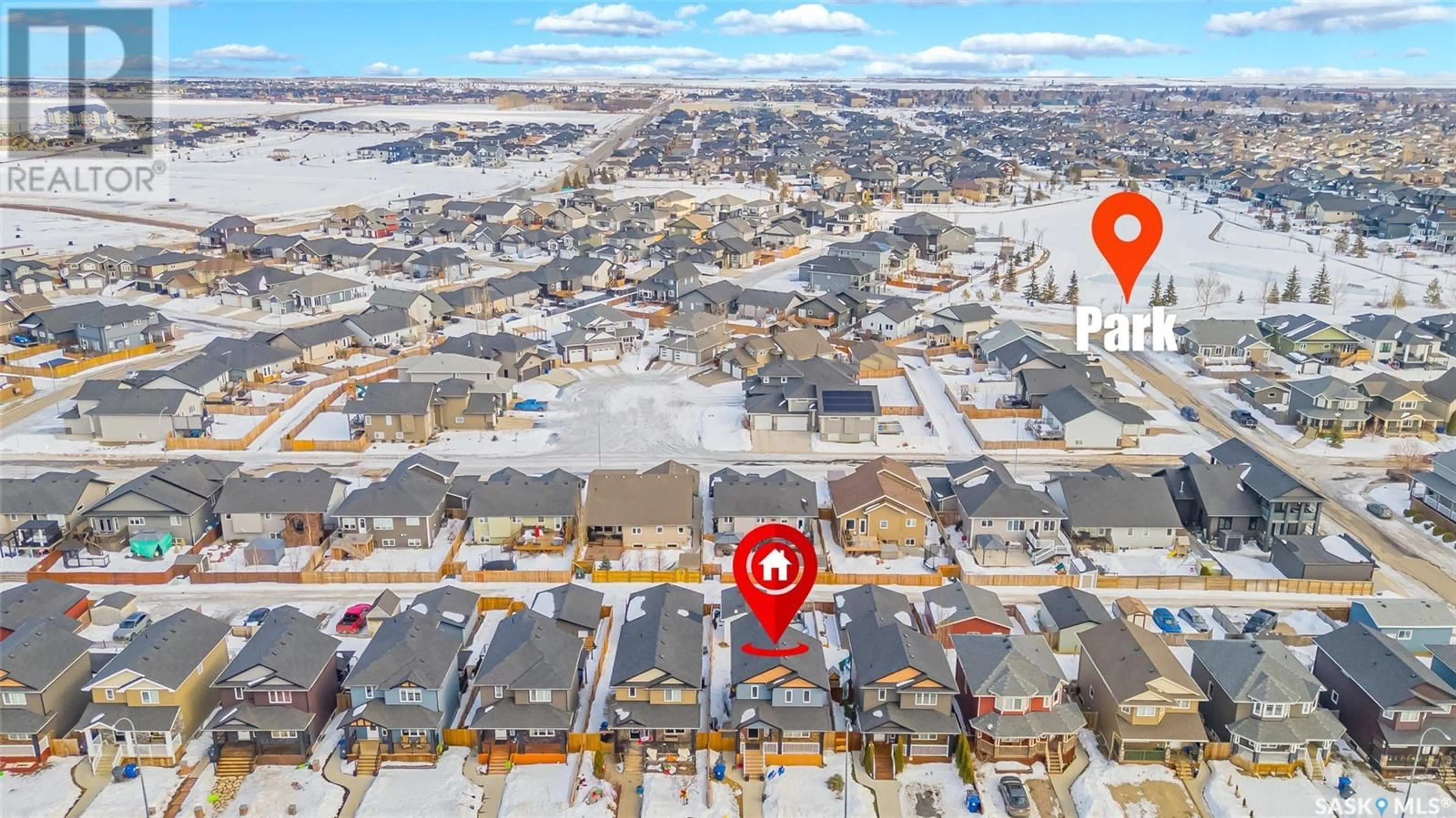 A pic from outside/outdoor area/front of a property/back of a property/a pic from drone, street for 514 Maple CRESCENT, Warman Saskatchewan S0K4S2