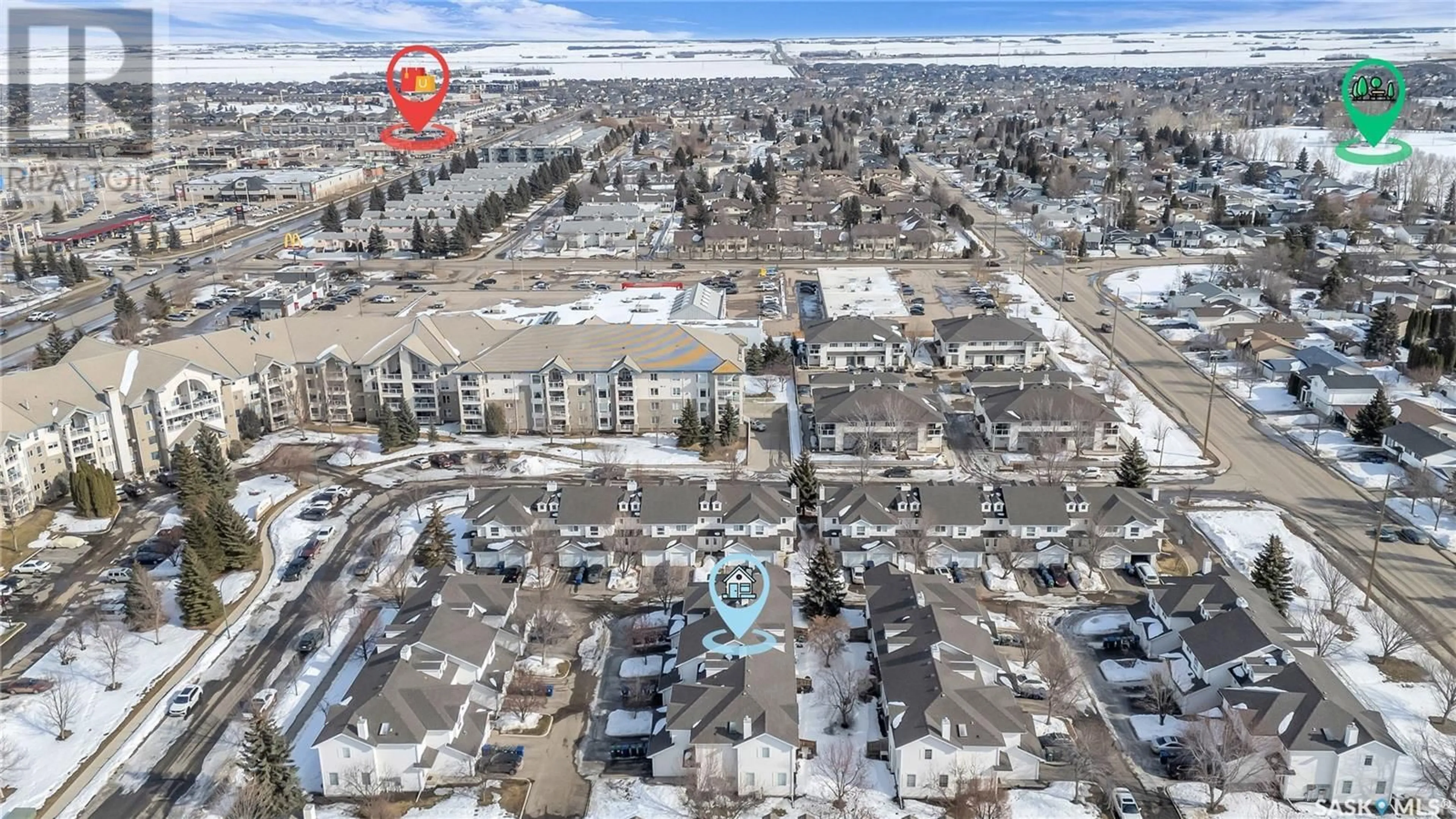 A pic from outside/outdoor area/front of a property/back of a property/a pic from drone, street for 32 410 Keevil CRESCENT, Saskatoon Saskatchewan S7N4R6