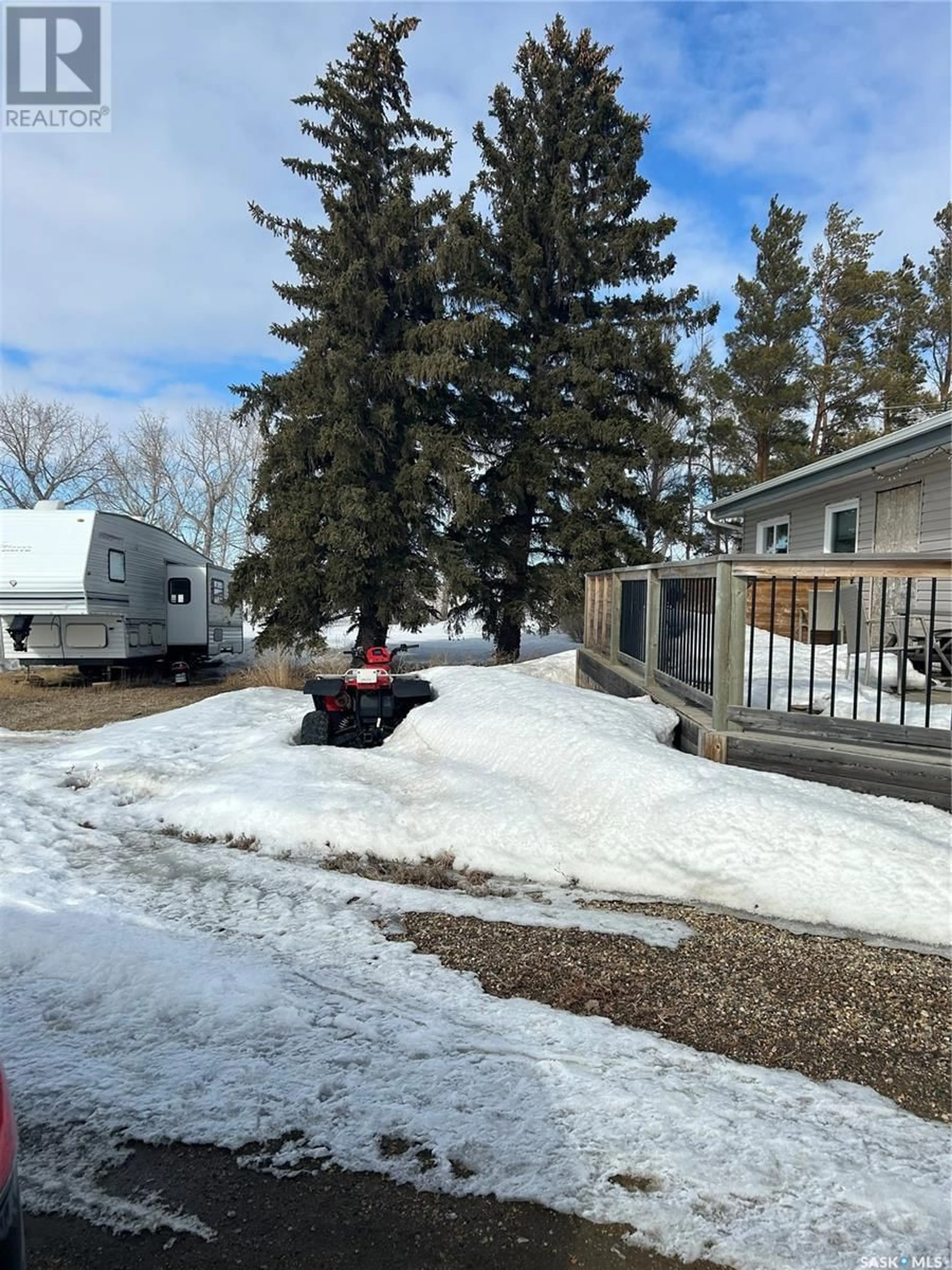 A pic from outside/outdoor area/front of a property/back of a property/a pic from drone, street for Rm Caledonia, Caledonia Rm No. 99 Saskatchewan S0G3L0