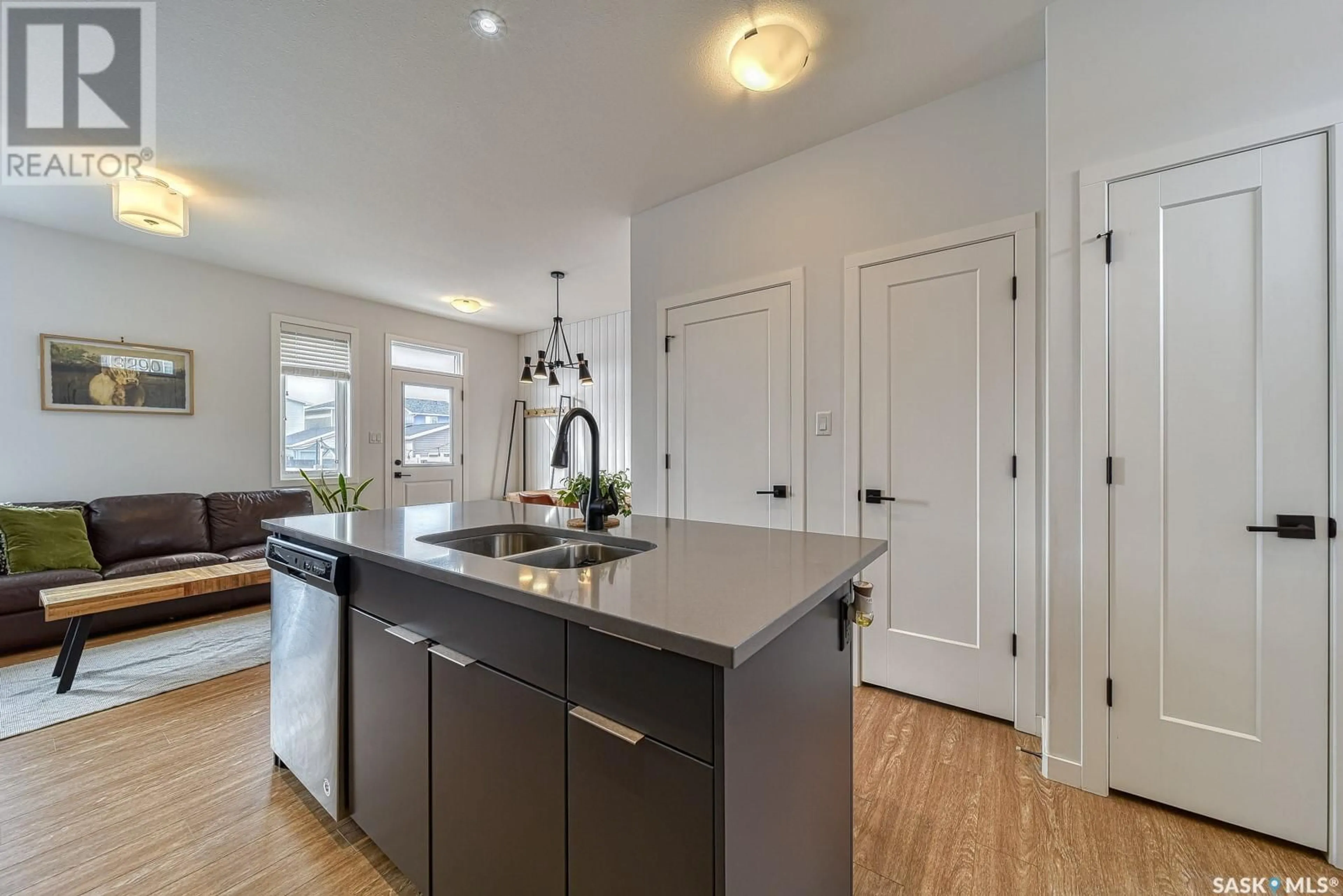 Open concept kitchen, unknown for 3290 Chuka BOULEVARD, Regina Saskatchewan S4V3S6