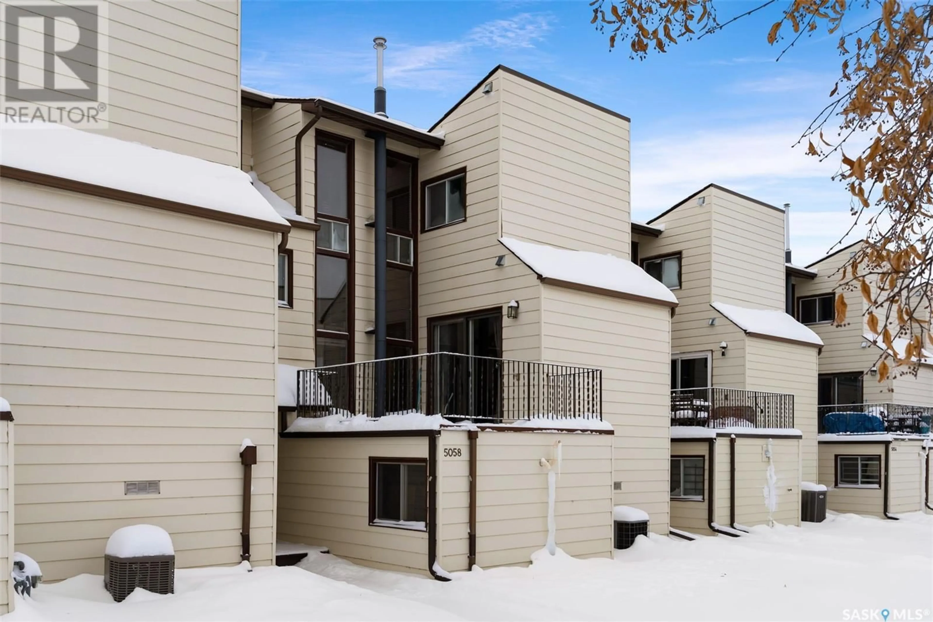 A pic from outside/outdoor area/front of a property/back of a property/a pic from drone, street for 5058 10TH AVENUE, Regina Saskatchewan S4T7P4
