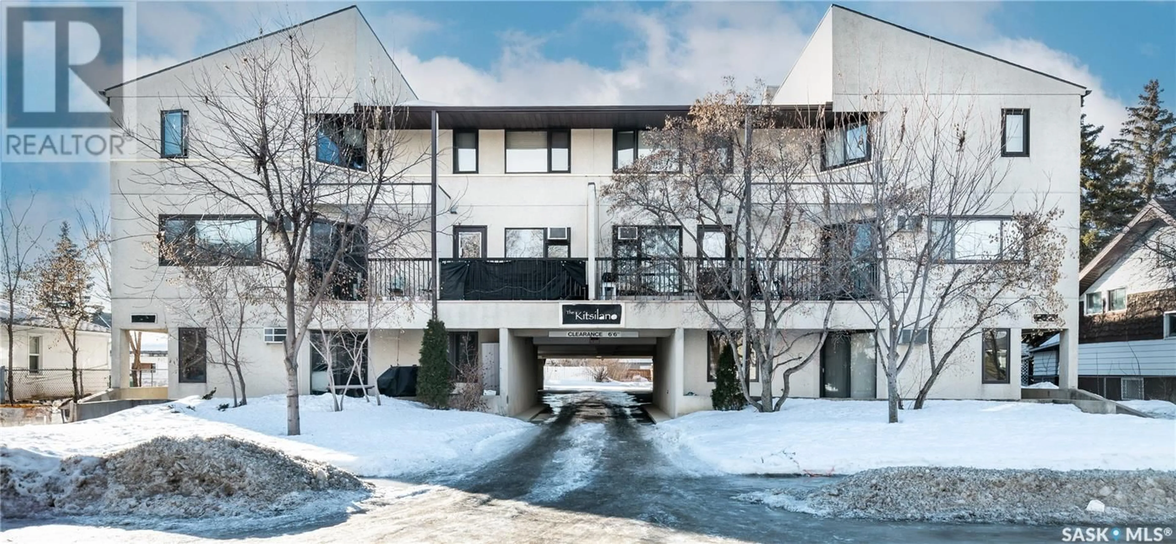 Indoor foyer for 14 103 Powe STREET, Saskatoon Saskatchewan S7N1W5