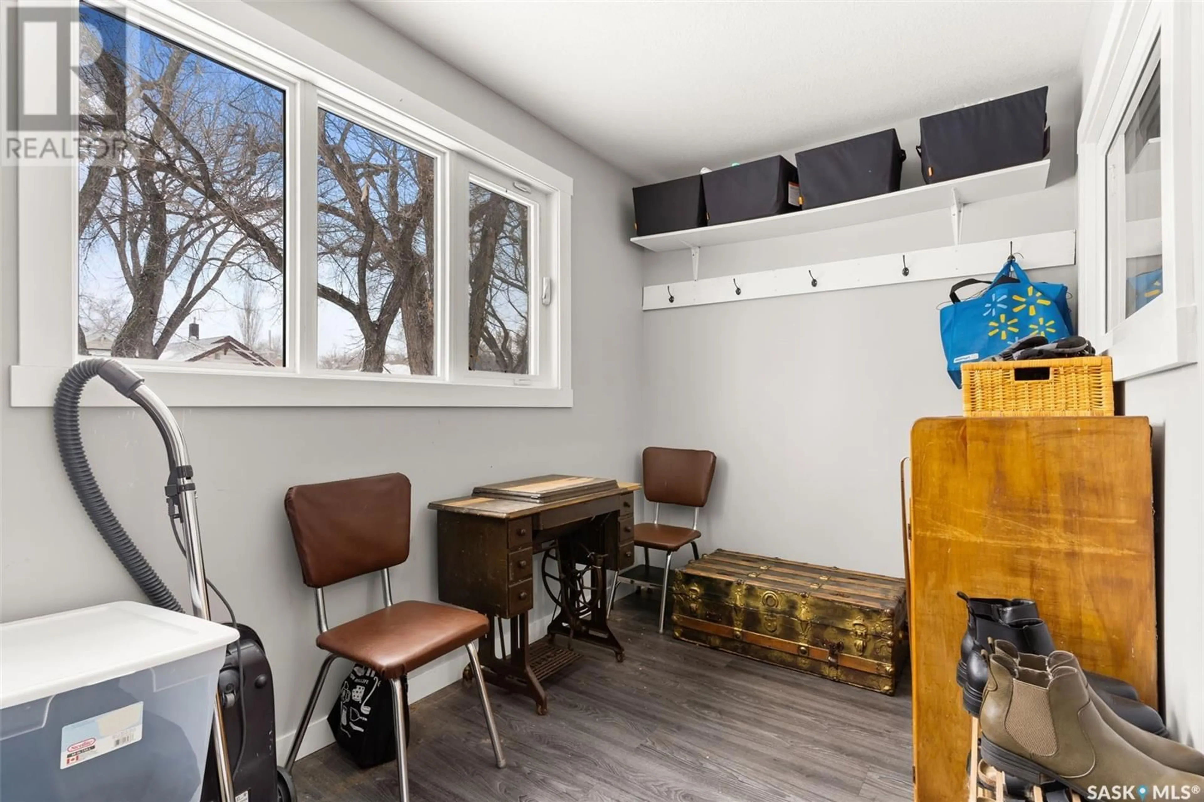 Open concept kitchen, unknown for 2344 WALLACE STREET, Regina Saskatchewan S4N4A9