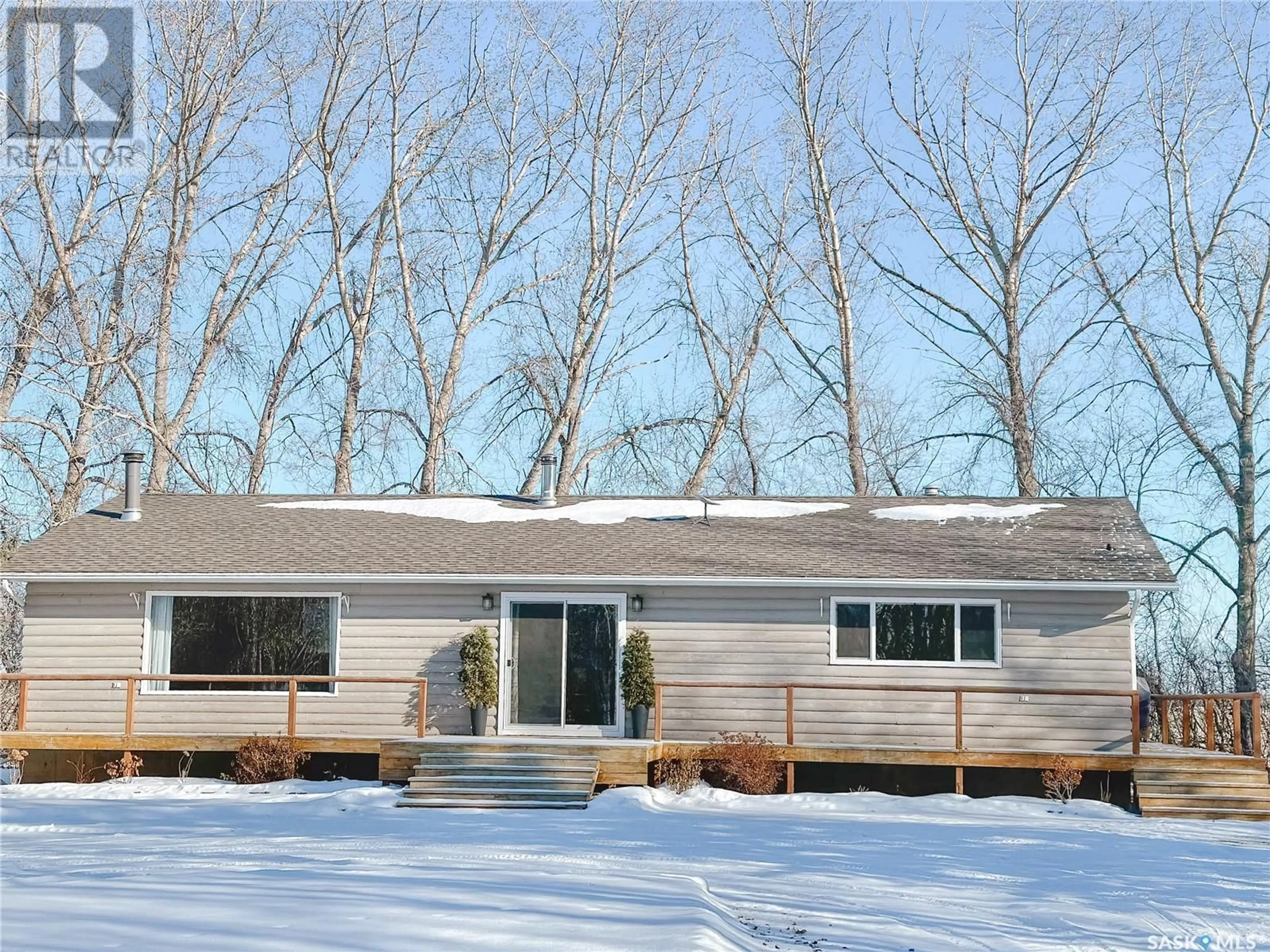 Home with vinyl exterior material, unknown for WATSON ACREAGE, Lakeside Rm No. 338 Saskatchewan S0K4V0