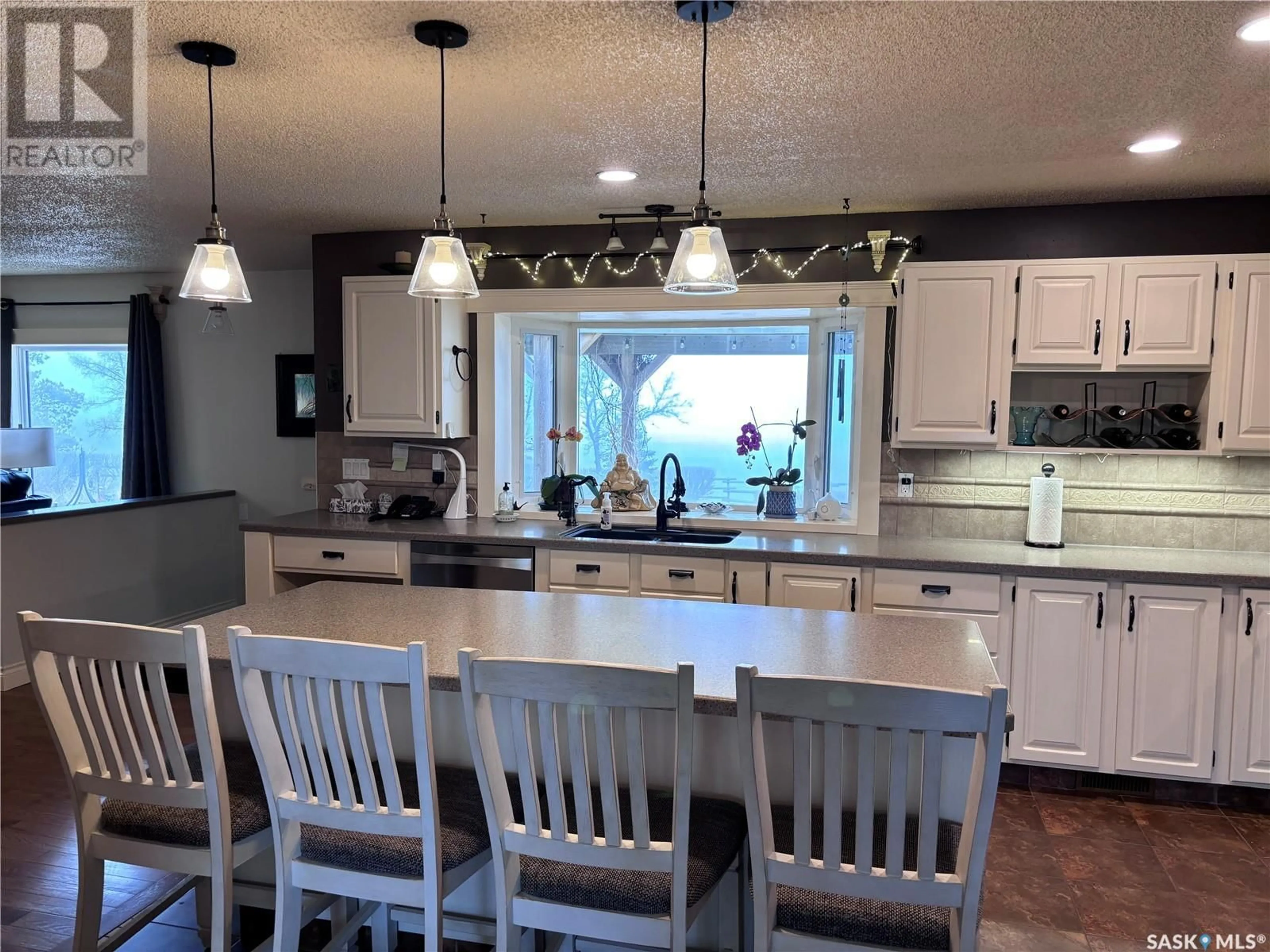 Open concept kitchen, unknown for Davidson Acreage, Swift Current Rm No. 137 Saskatchewan S9H4V1