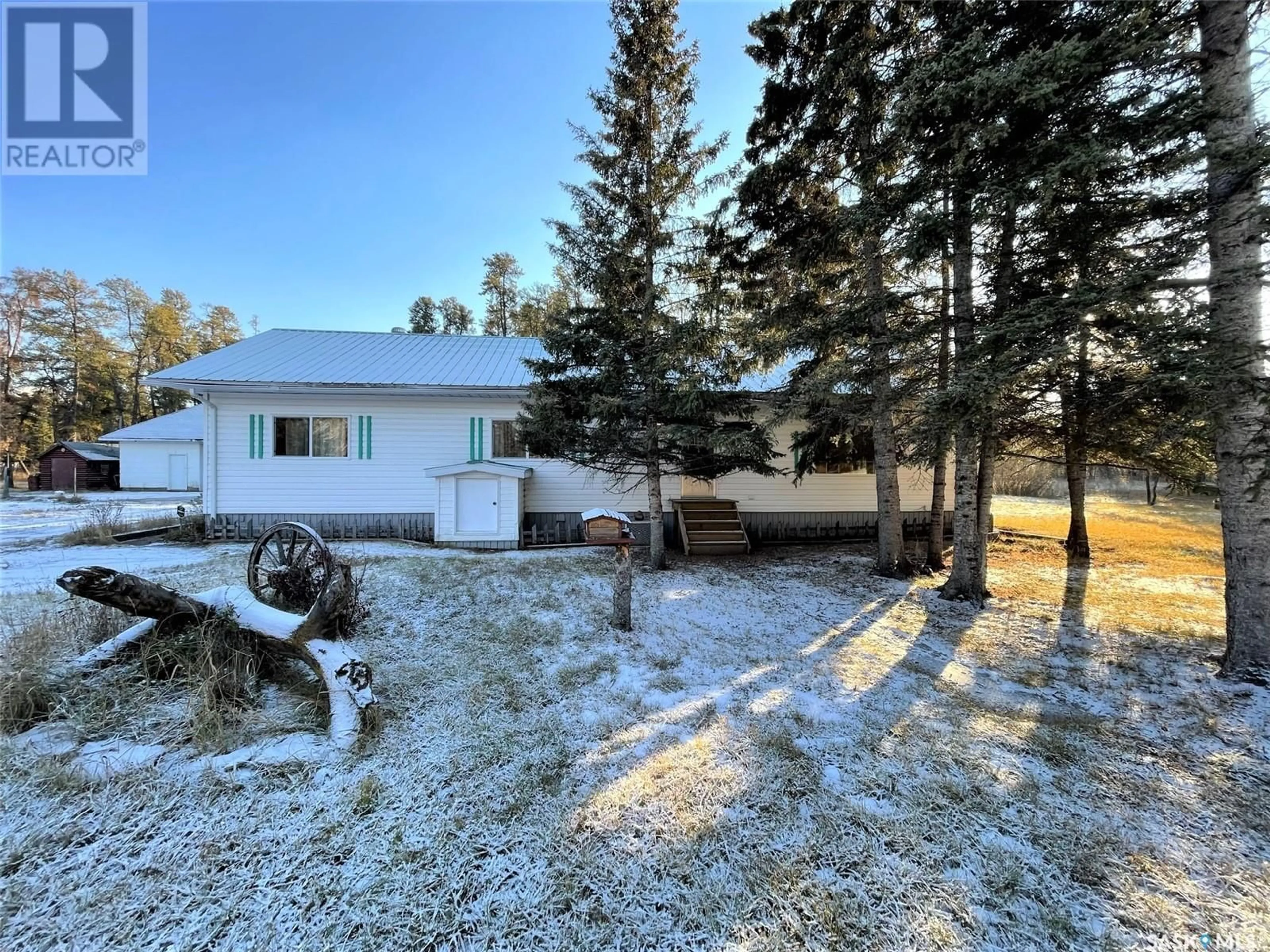 A pic from outside/outdoor area/front of a property/back of a property/a pic from drone, unknown for ROBINSON COOKE, Hudson Bay Saskatchewan S0E0Y0
