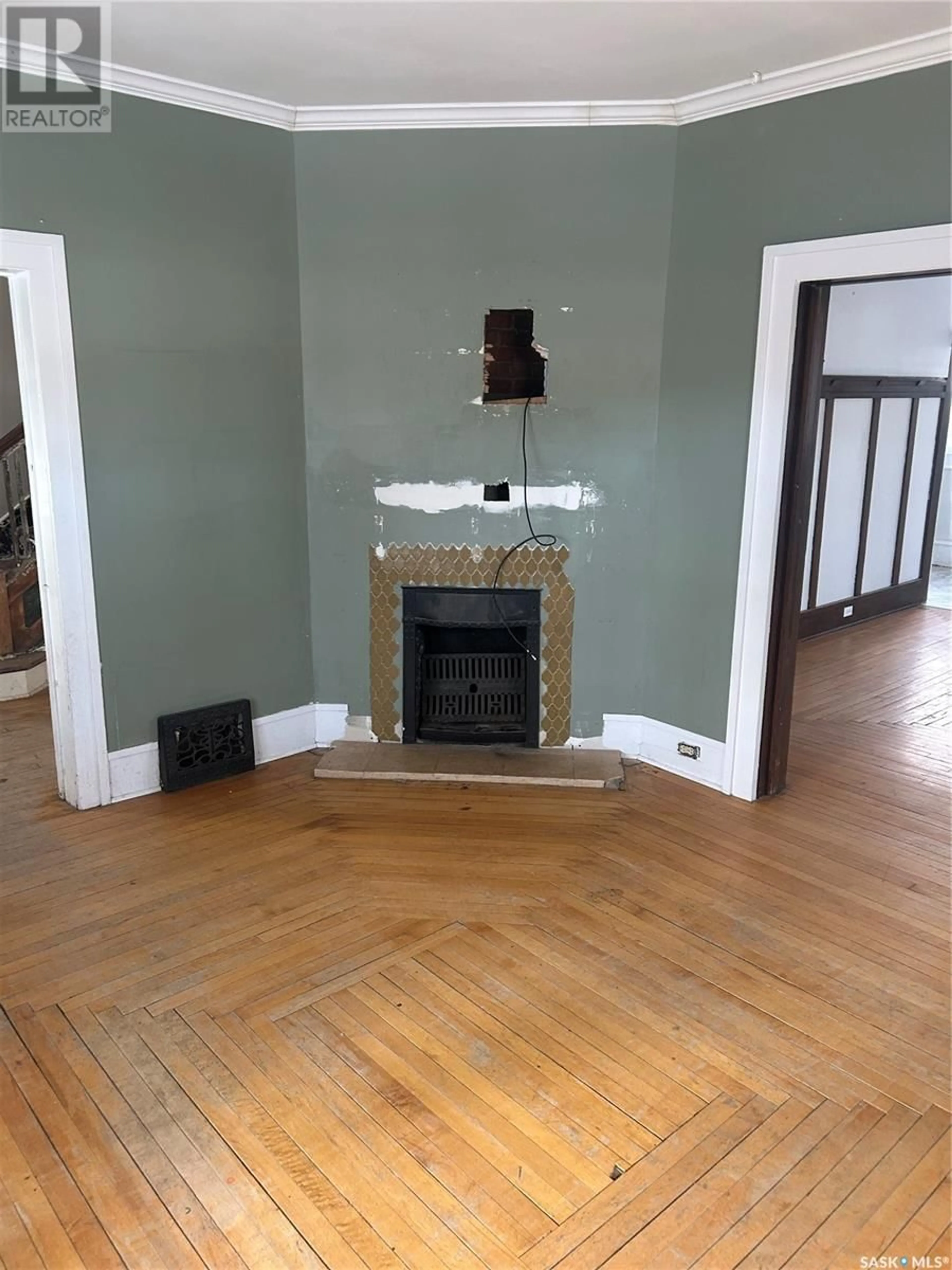 A pic of a room for 1096 ALGOMA AVENUE, Moose Jaw Saskatchewan S6H3Z5