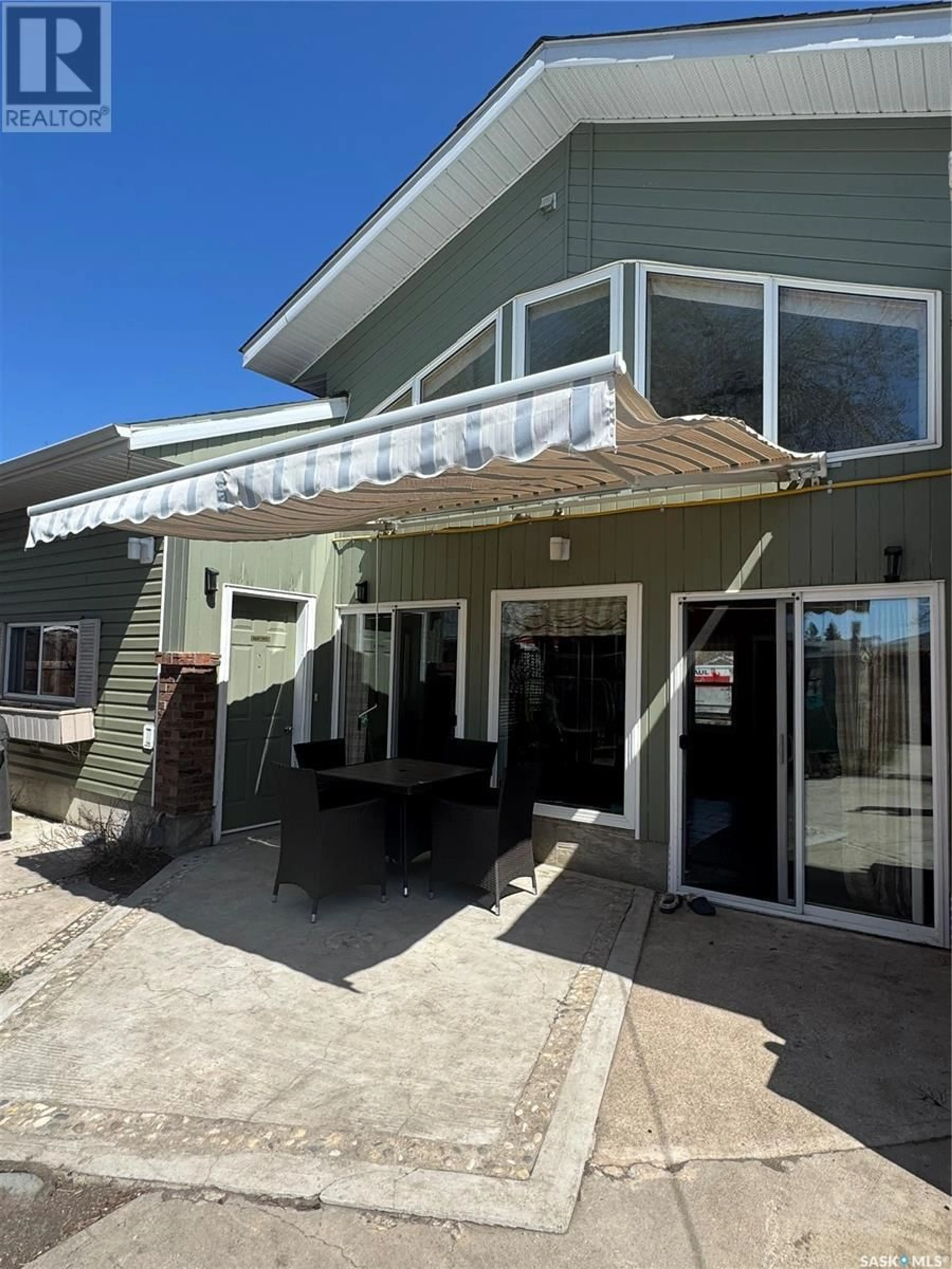 Home with vinyl exterior material, unknown for 309 PRINCE STREET, Hudson Bay Saskatchewan S0E0Y0