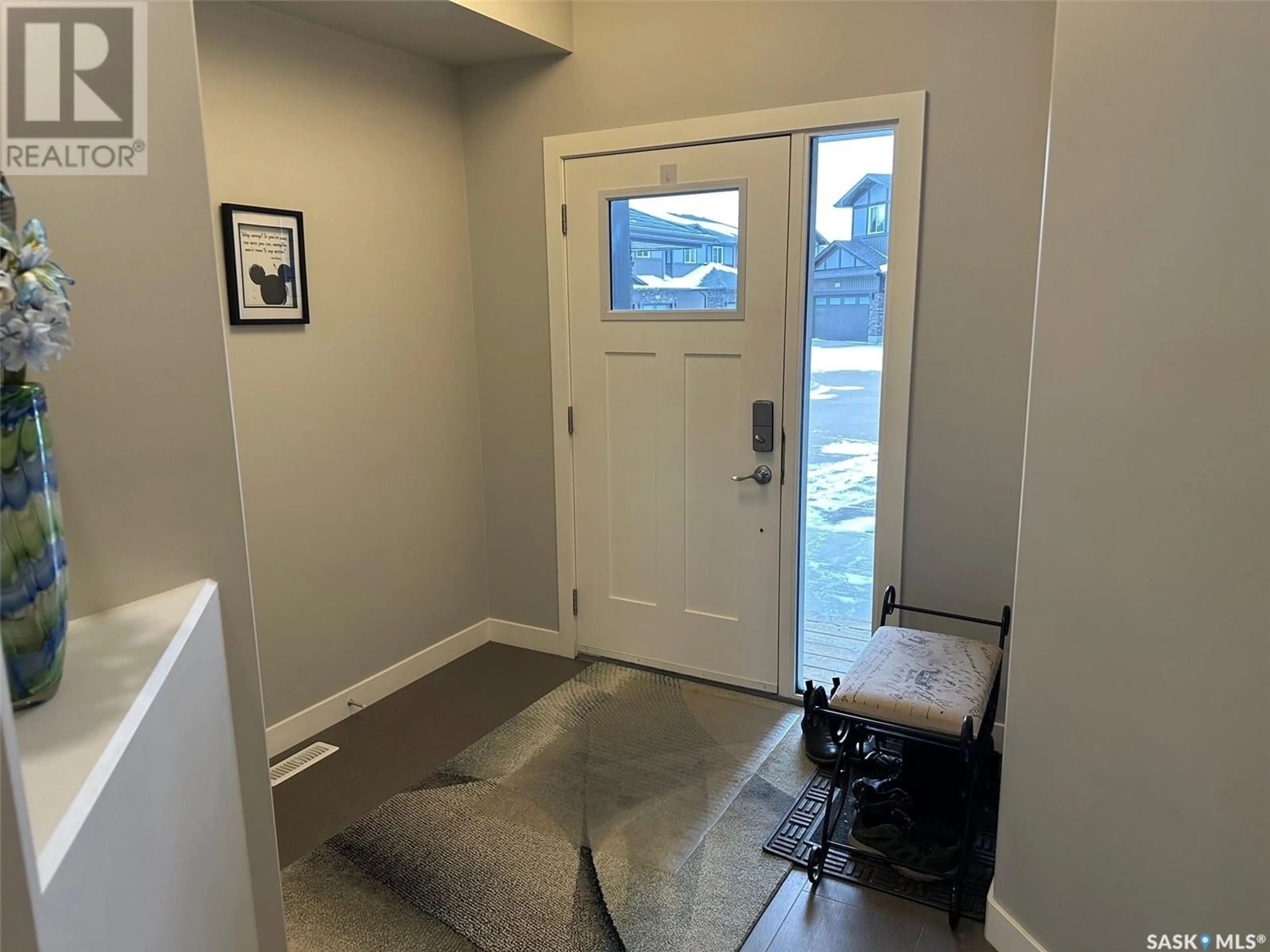 Indoor entryway for 4 1003 Evergreen BOULEVARD, Saskatoon Saskatchewan S7W0Z3