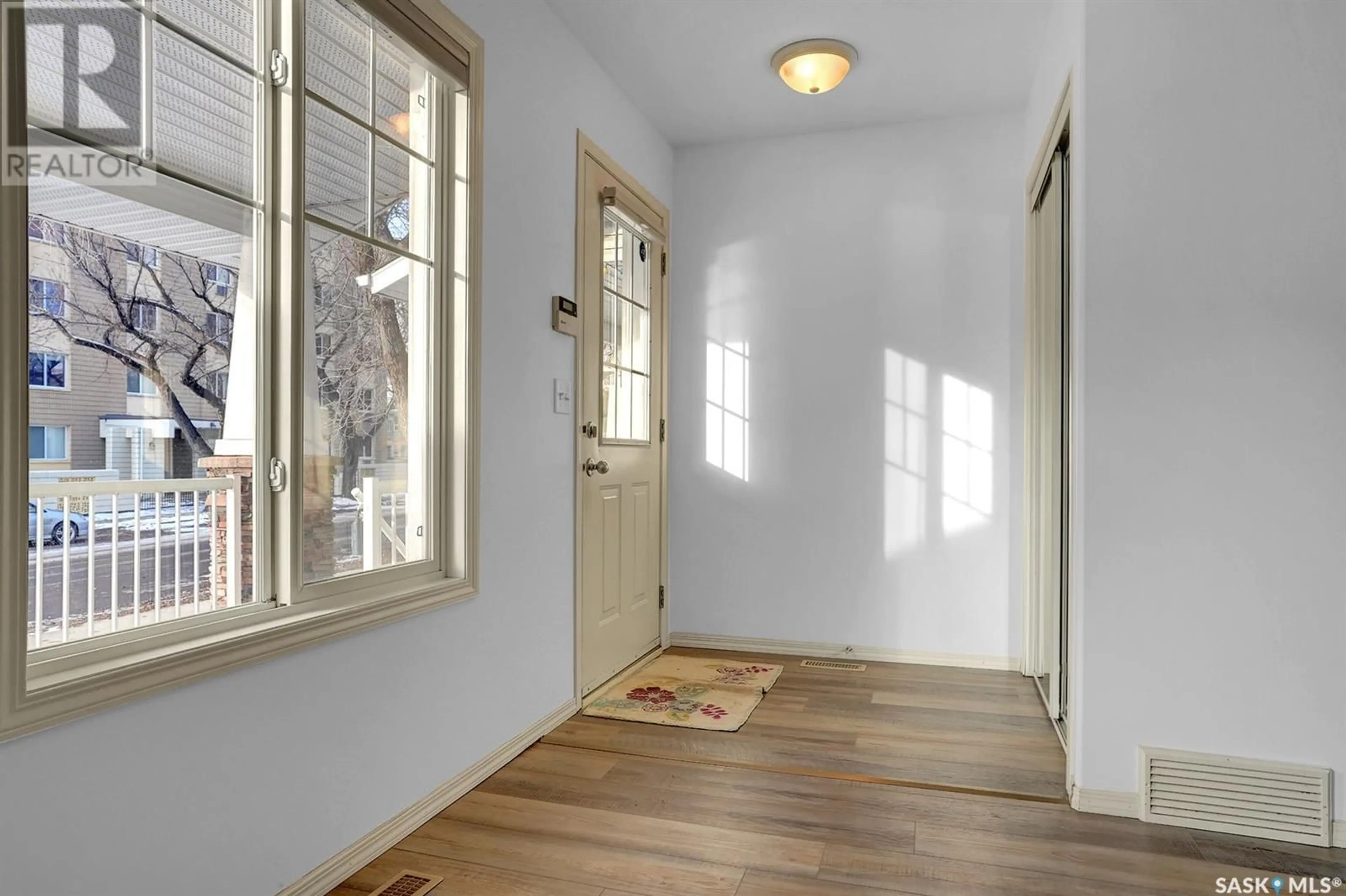 Indoor entryway for 2287 TREETOP LANE, Regina Saskatchewan S4P2V8