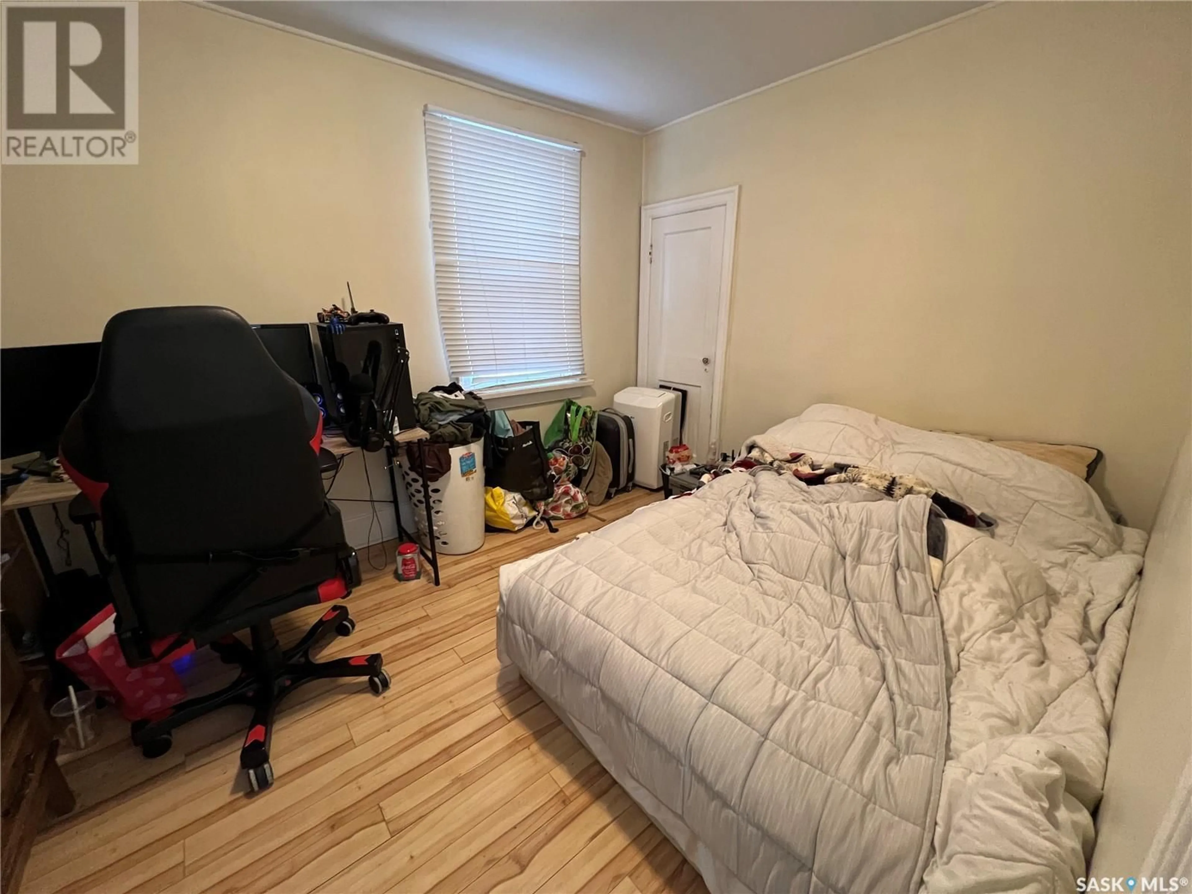 A pic of a room for 1706 VICTORIA AVENUE, Saskatoon Saskatchewan S7H1Z7