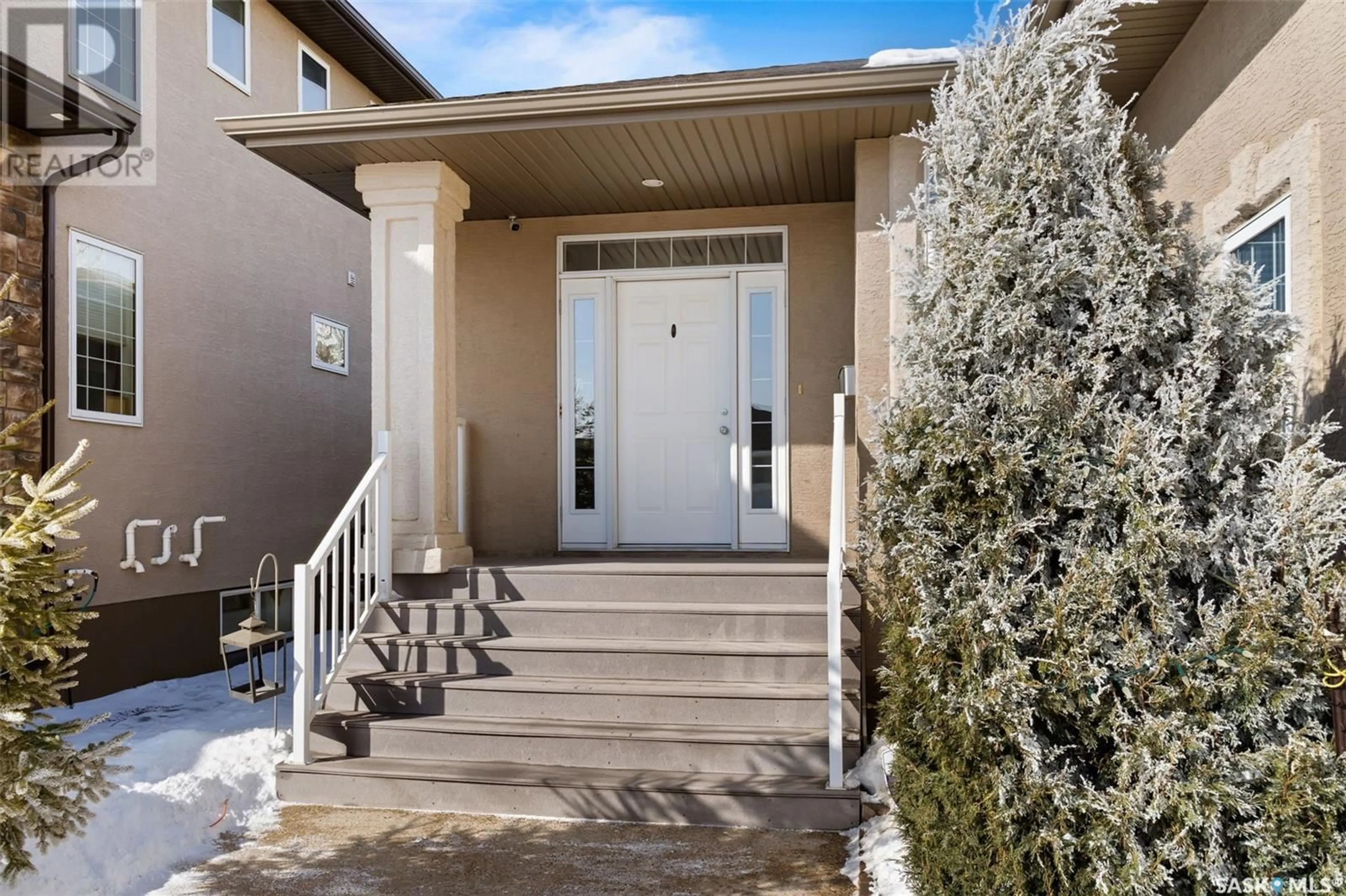 Indoor entryway for 4865 McCombie CRESCENT, Regina Saskatchewan S4W0A9