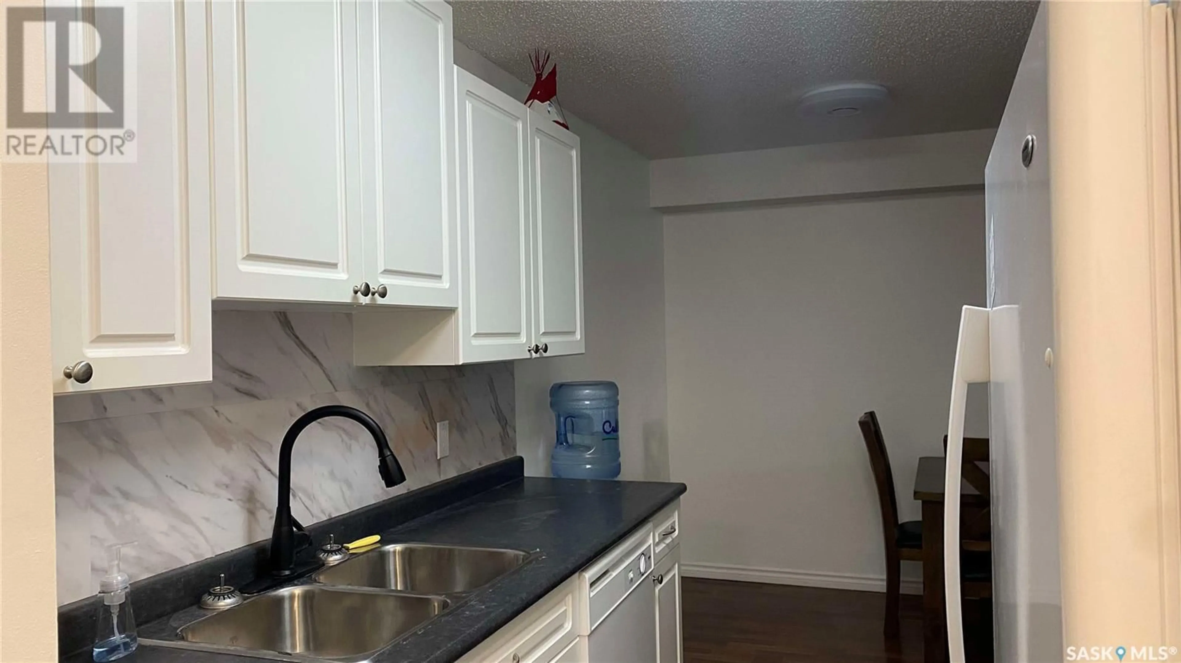 Standard kitchen, unknown for 507 1580 Olive Diefenbaker DRIVE, Prince Albert Saskatchewan S6V7M6