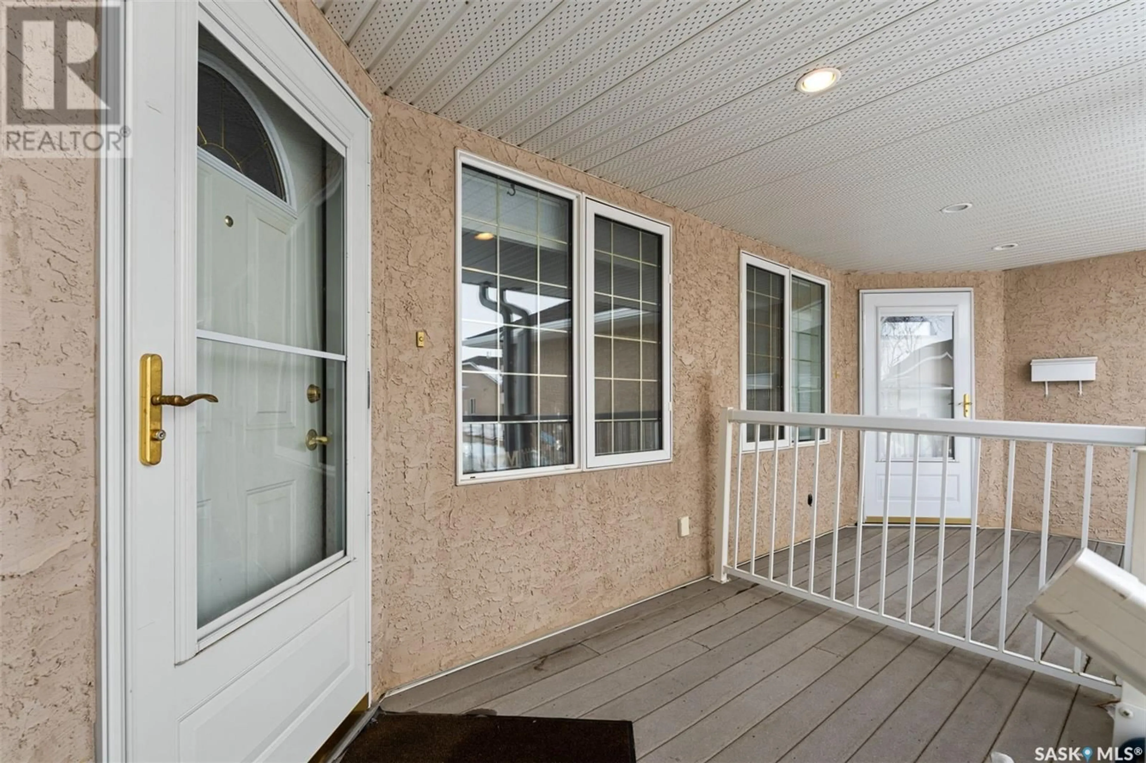 Patio, street for 25 Crystal VILLA, Warman Saskatchewan S0K0A1