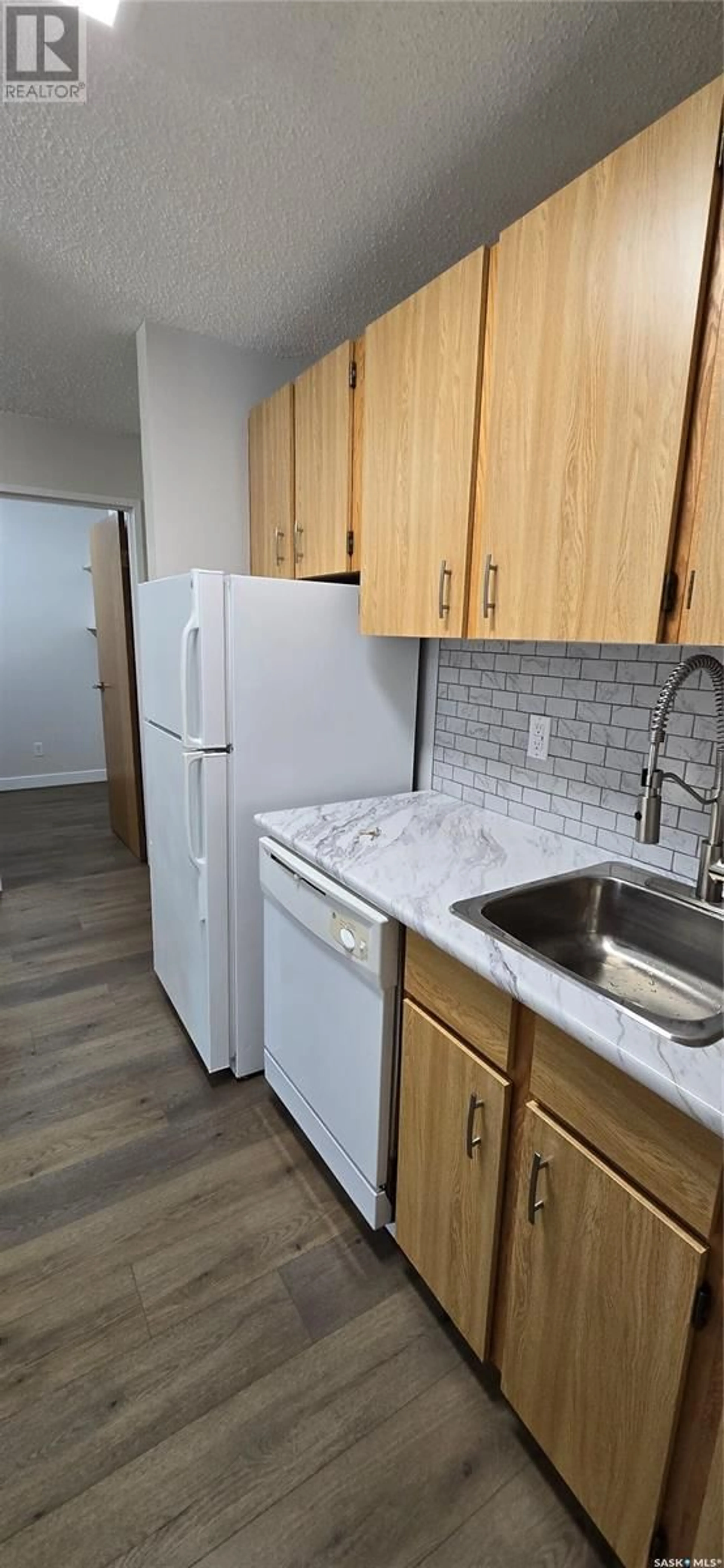 Standard kitchen, unknown for 206 - 1140 9TH AVENUE, Swift Current Saskatchewan S9H2S9
