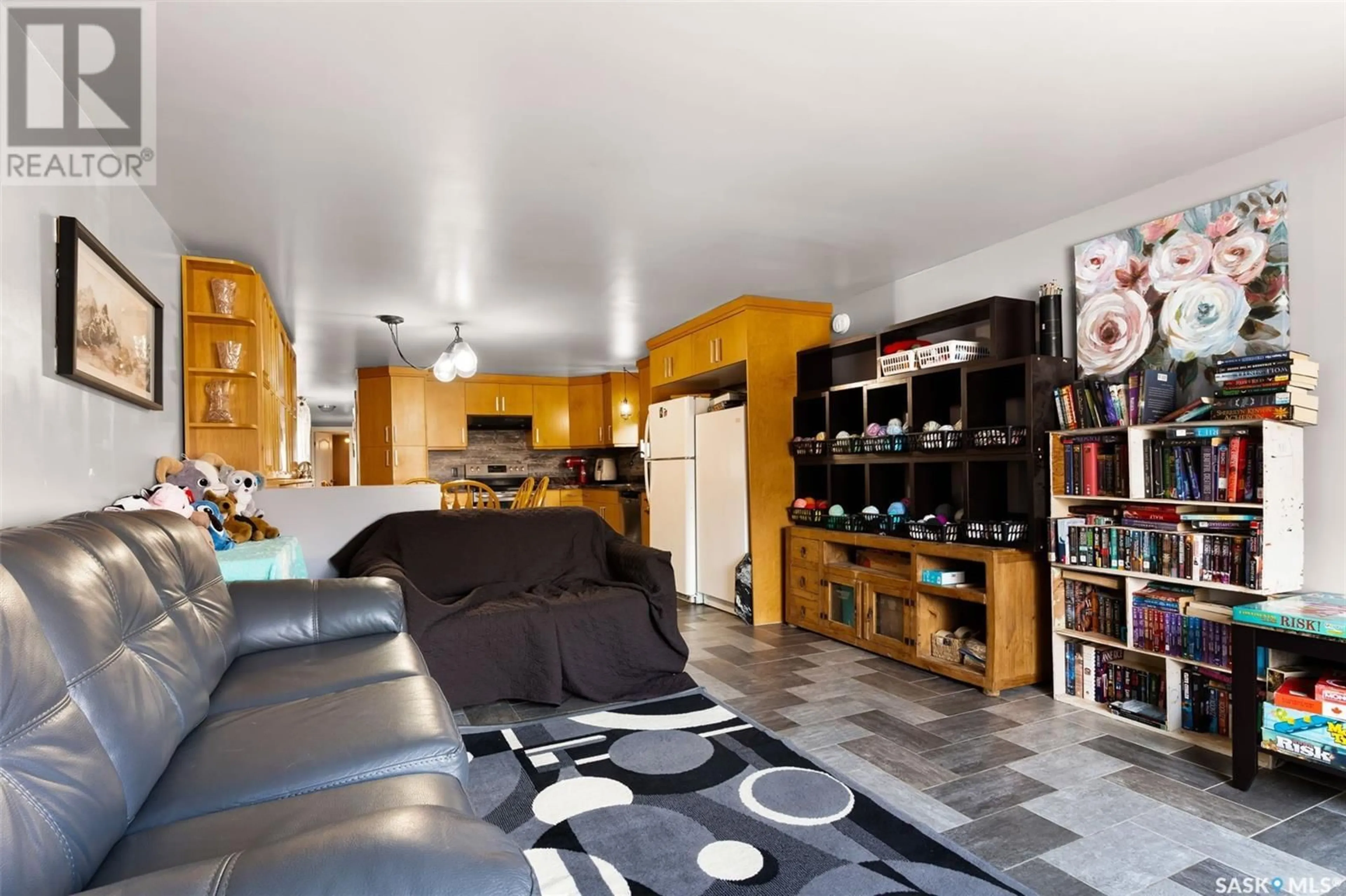Open concept kitchen, ceramic/tile floor for 11 GARUIK CRESCENT, Regina Saskatchewan S4R7E5