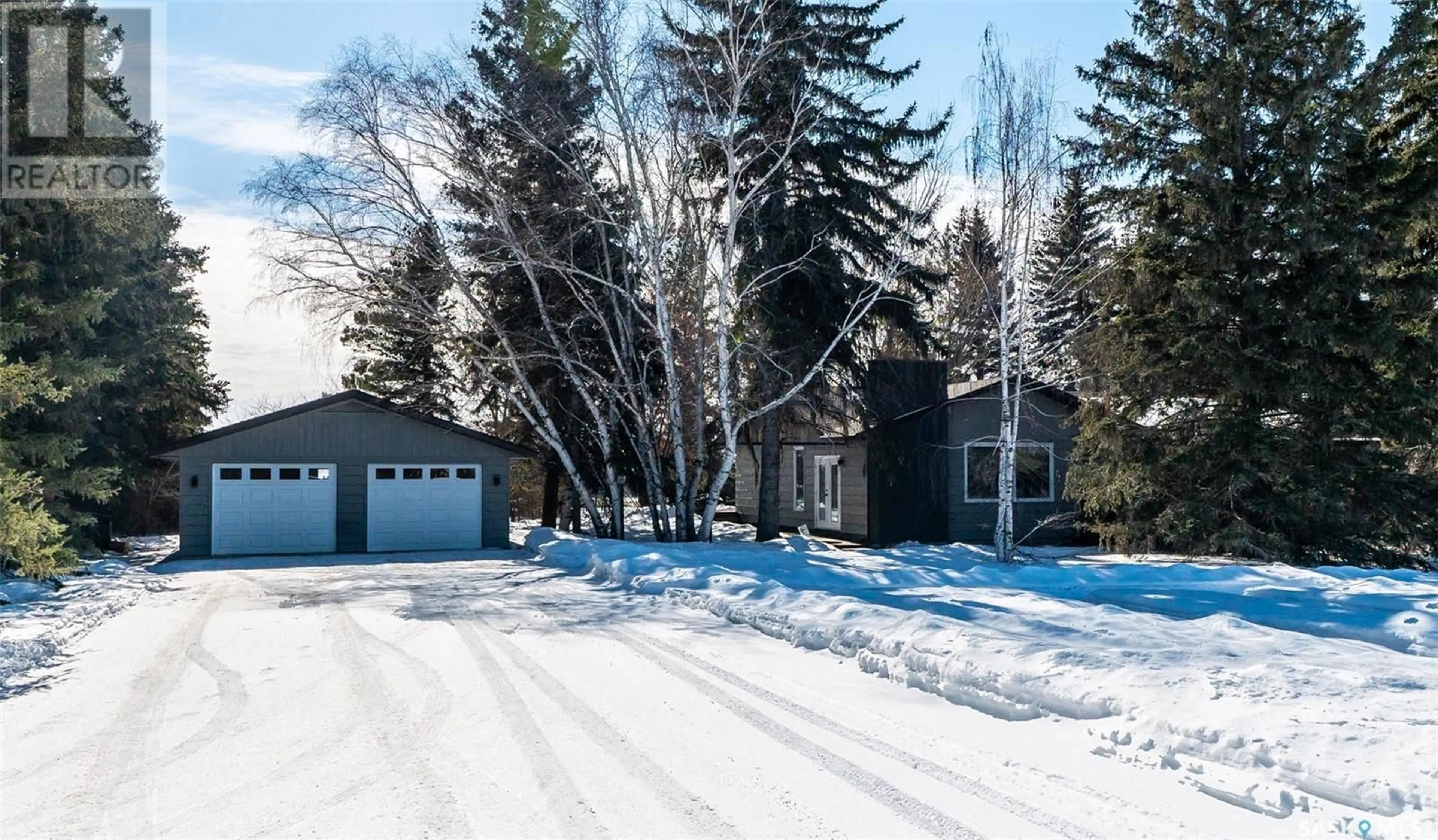 A pic from outside/outdoor area/front of a property/back of a property/a pic from drone, street for 706 2ND AVENUE, Borden Saskatchewan S0K0N0