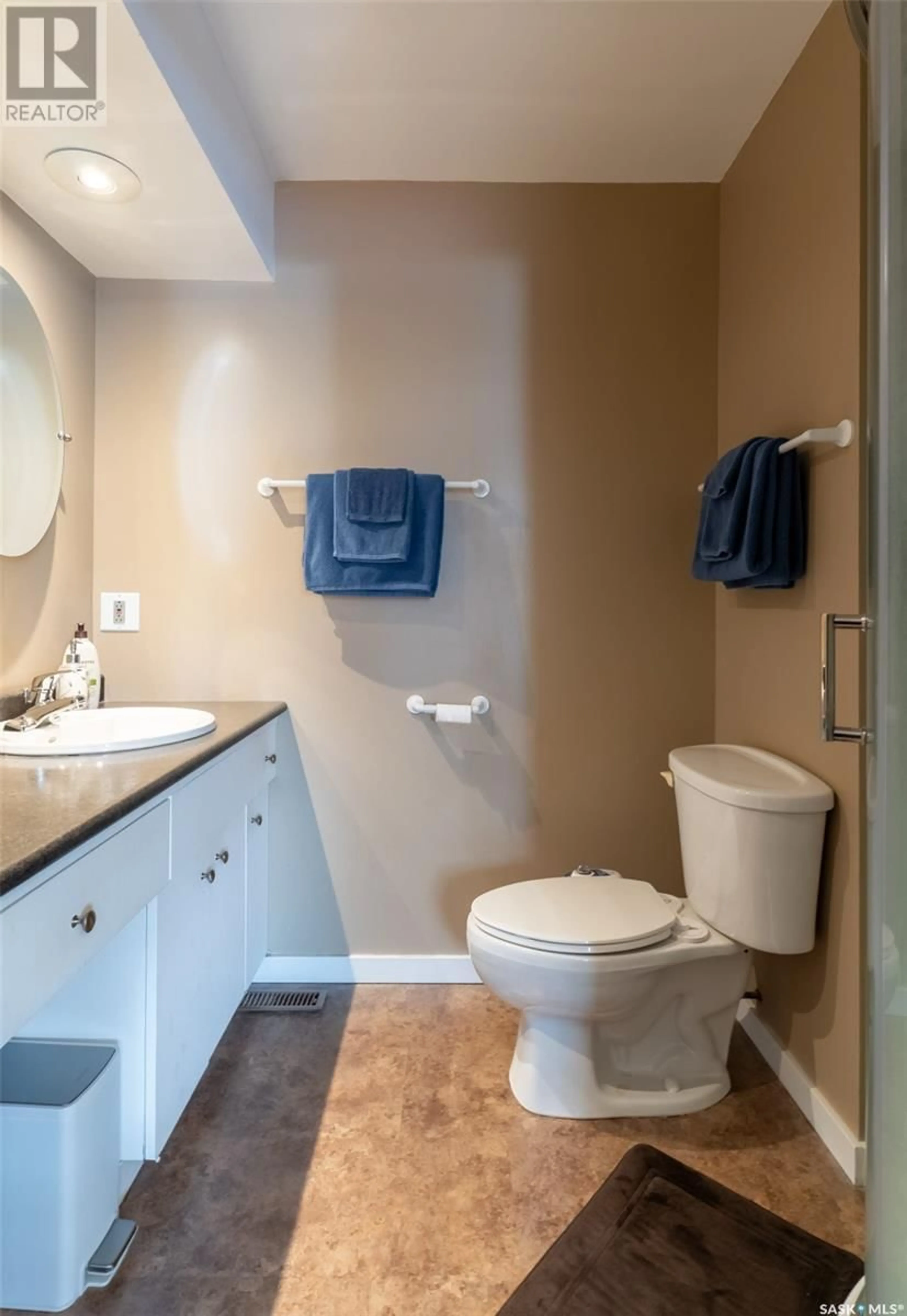 Standard bathroom, ceramic/tile floor for 706 2ND AVENUE, Borden Saskatchewan S0K0N0