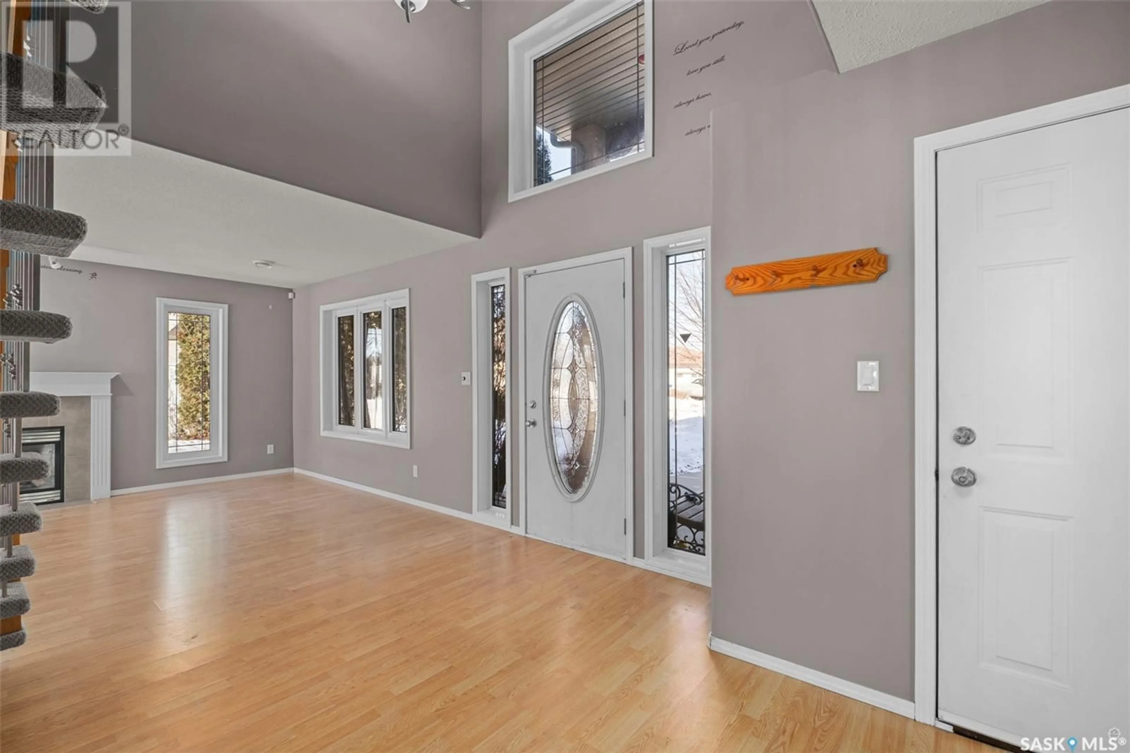 Indoor entryway for 28 TELFER BAY, Prince Albert Saskatchewan S6X1C4