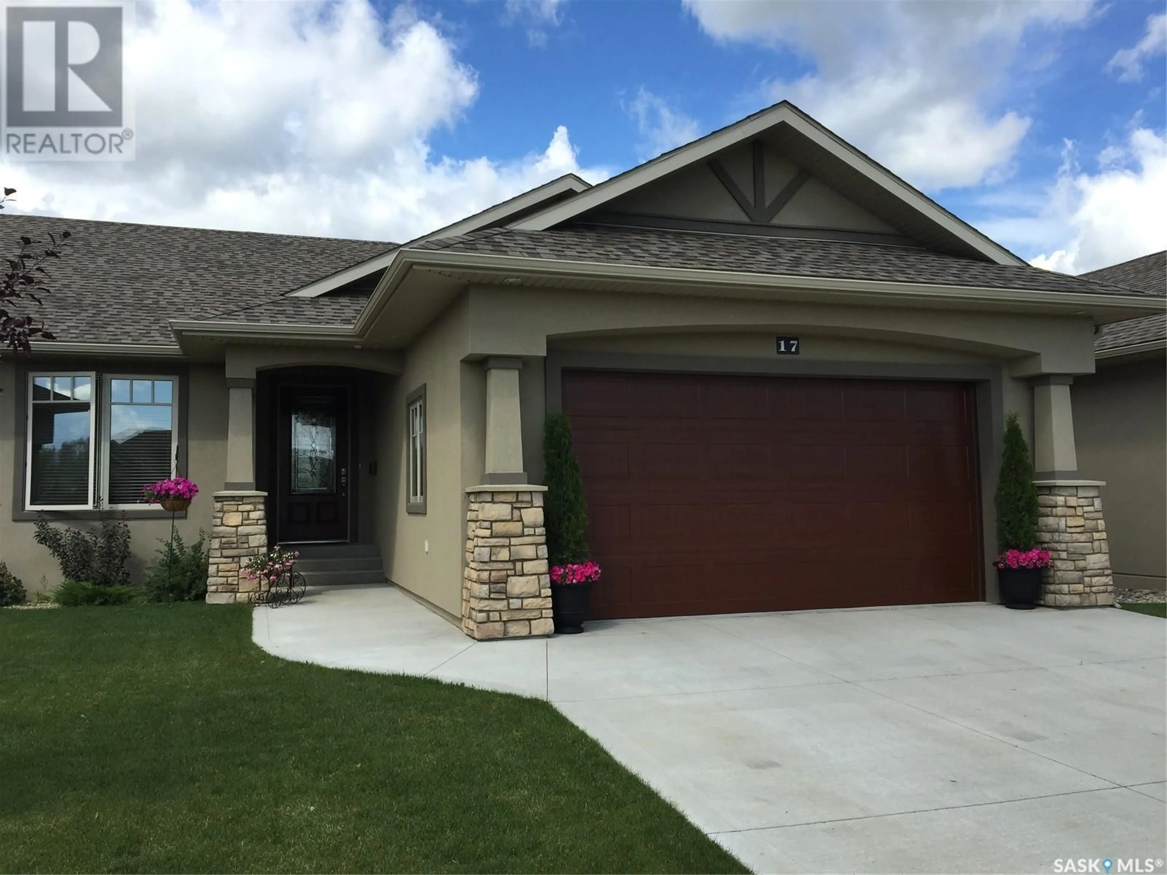 Home with vinyl exterior material, street for 17 2805 LAKEVIEW DRIVE, Prince Albert Saskatchewan S6W0A4