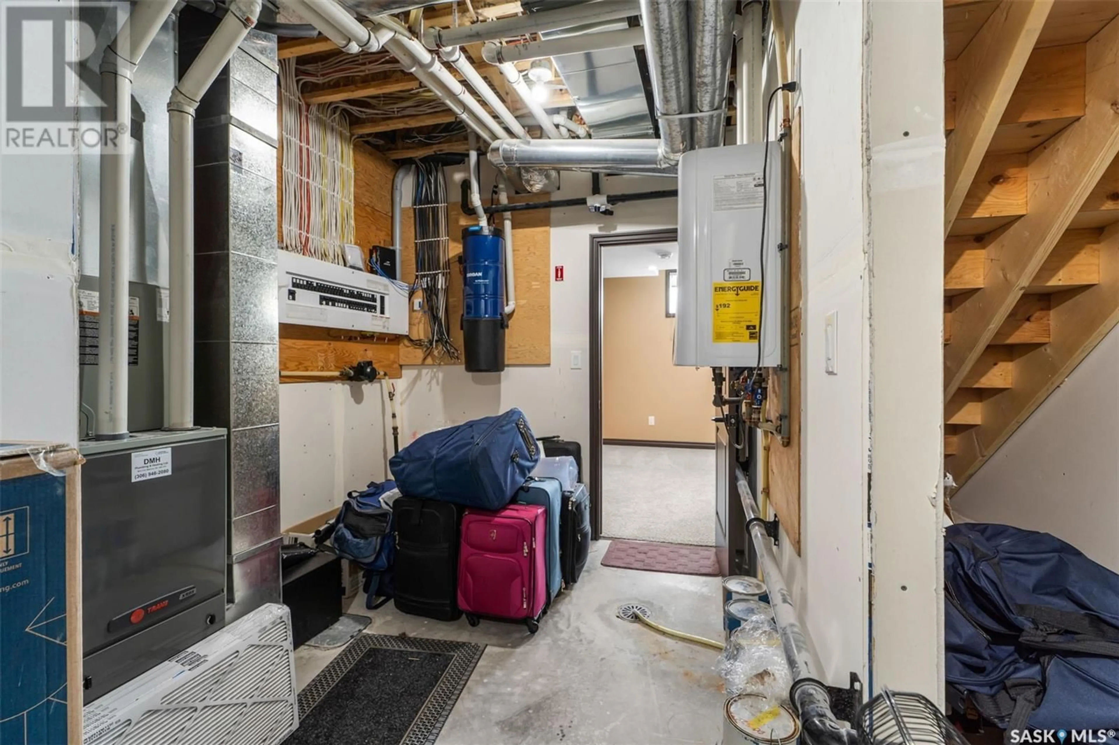 Indoor garage for 503 8TH AVENUE, Watrous Saskatchewan S0K4T0