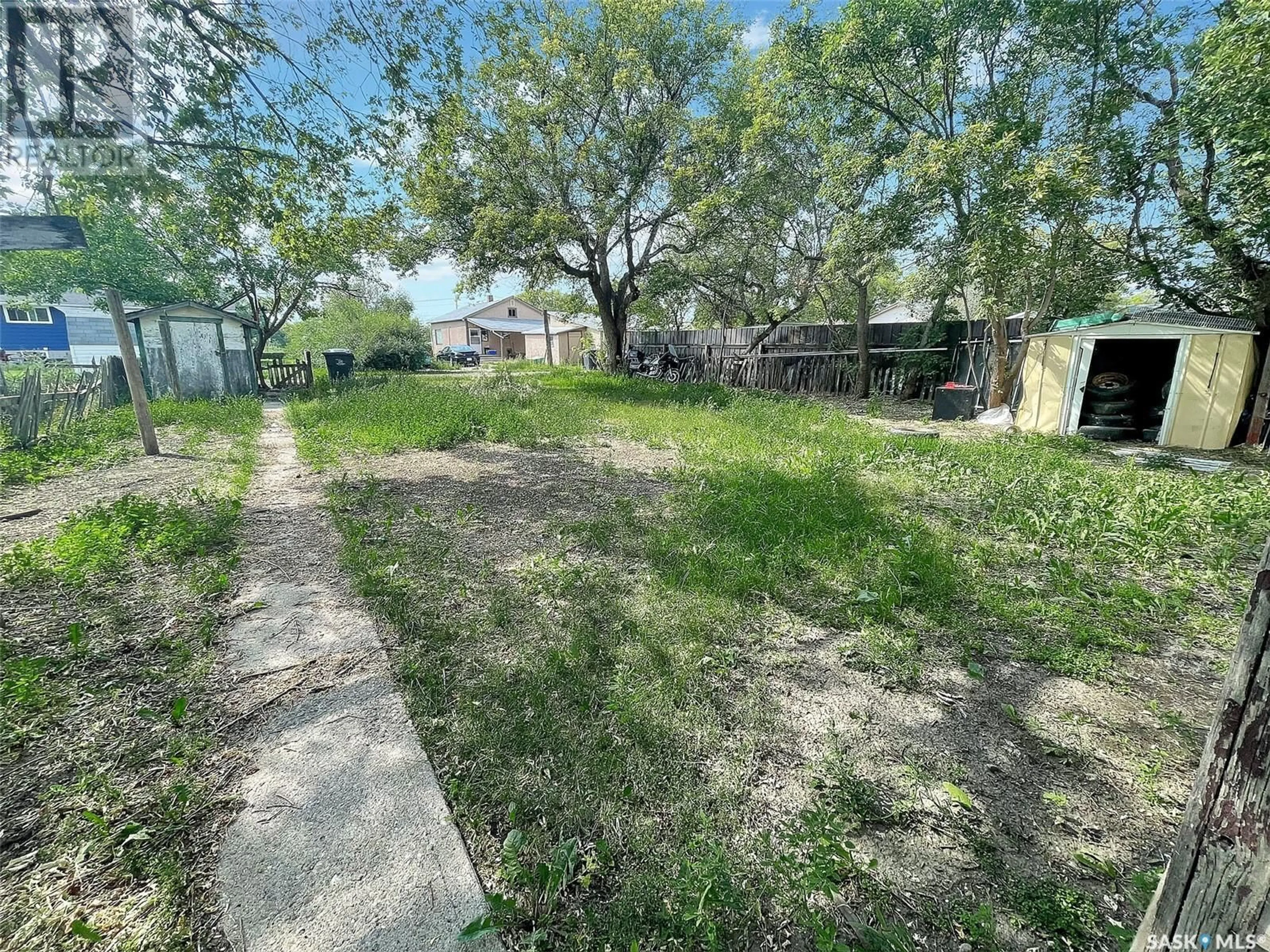 A pic from outside/outdoor area/front of a property/back of a property/a pic from drone, street for 34 14TH AVENUE, Swift Current Saskatchewan S9H3S2