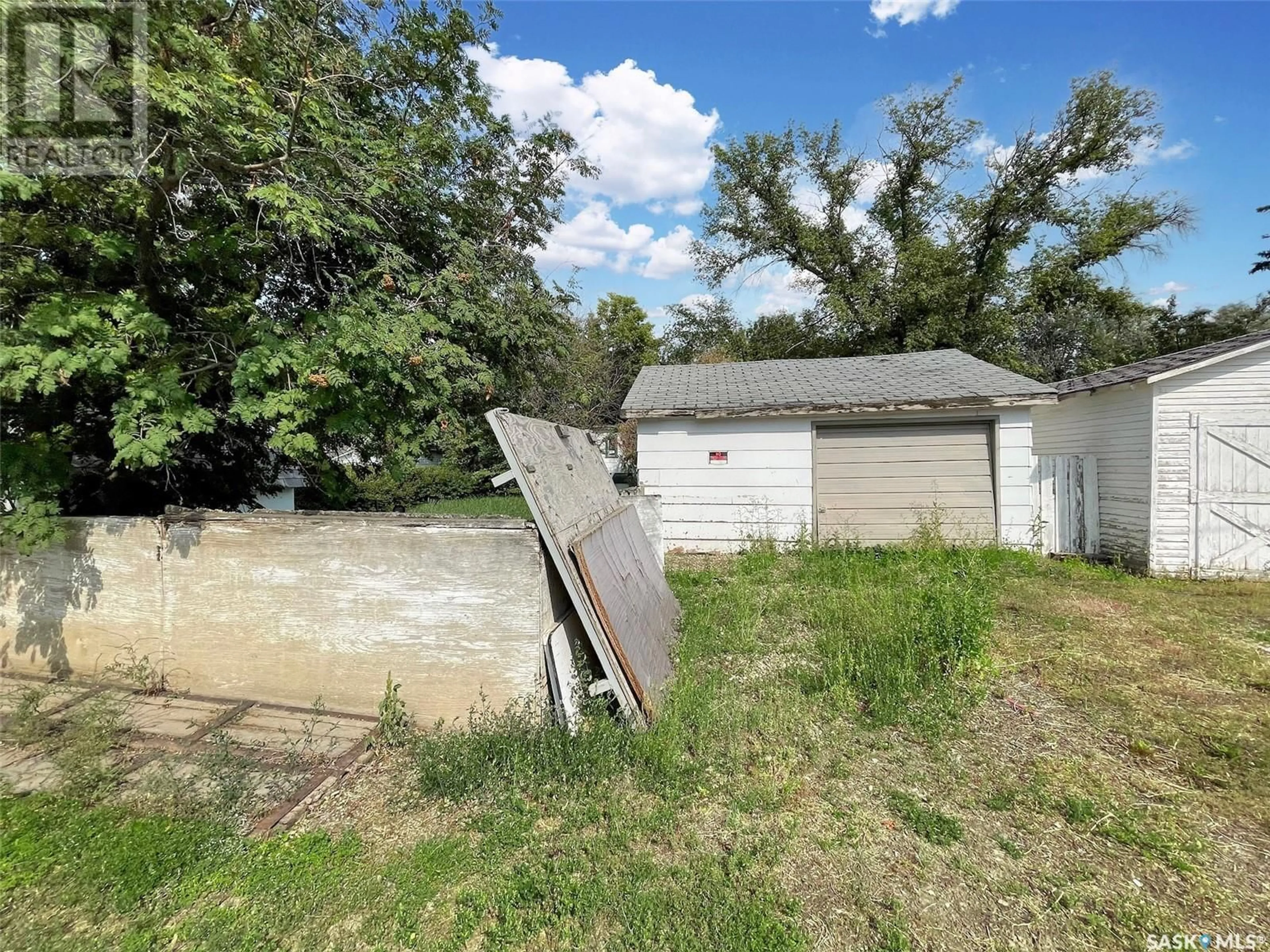 Shed for 310 6TH AVENUE, Swift Current Saskatchewan S9H3P1