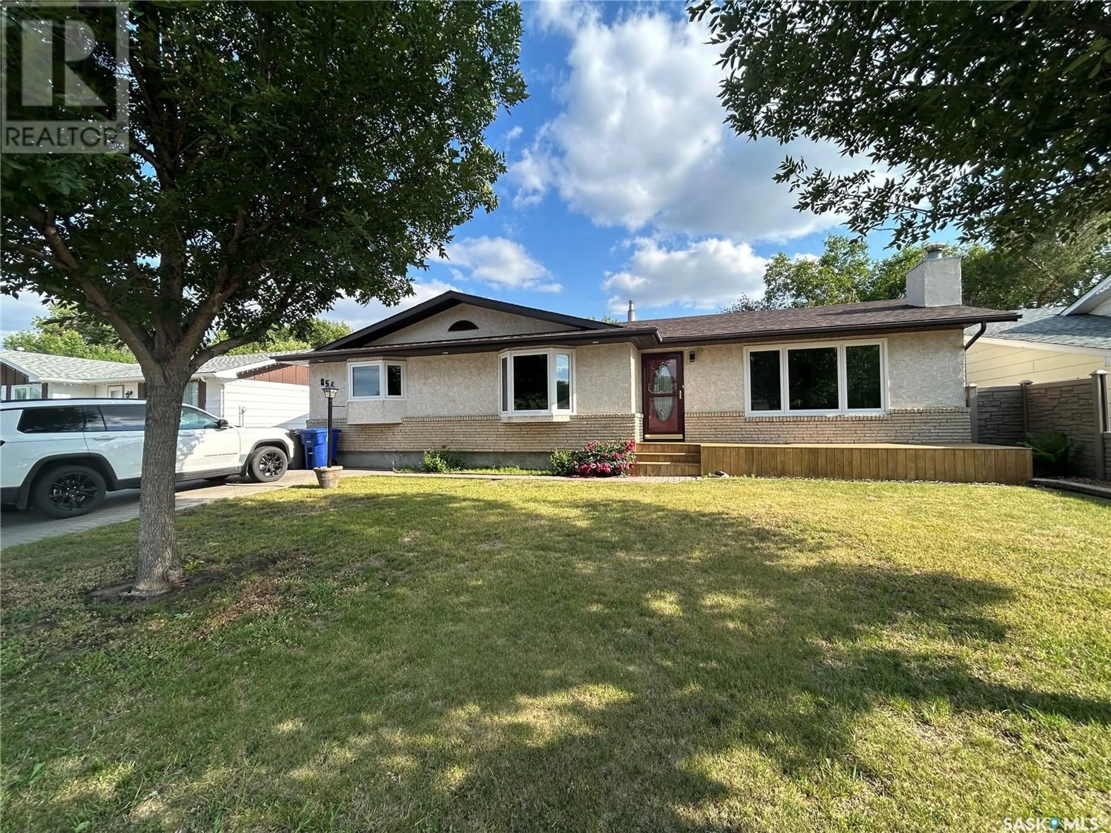 Home with vinyl exterior material, street for 854 SMITH STREET, Estevan Saskatchewan S4A1J9