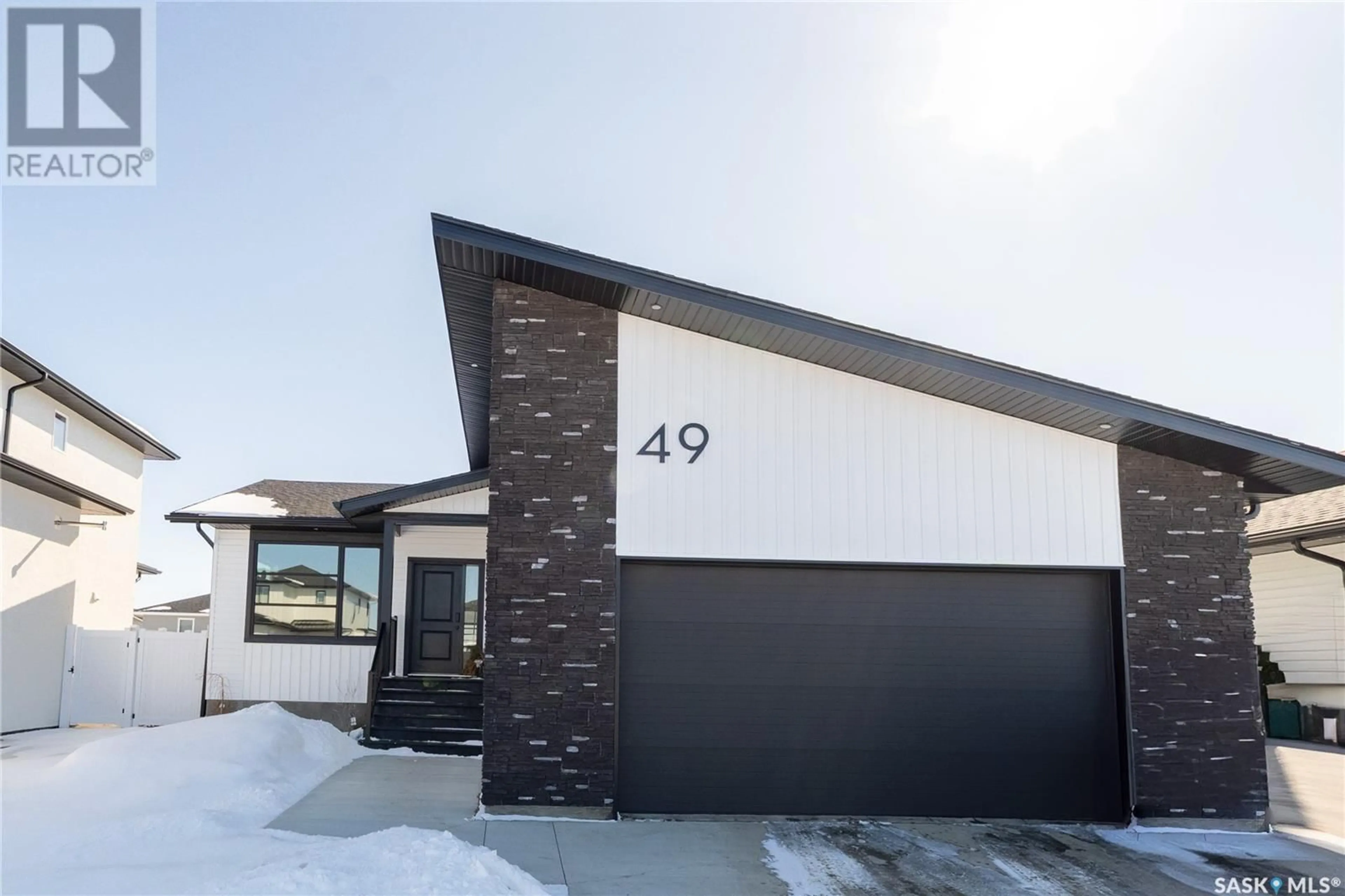 Unknown for 49 Clunie COURT, Moose Jaw Saskatchewan S6J0E3