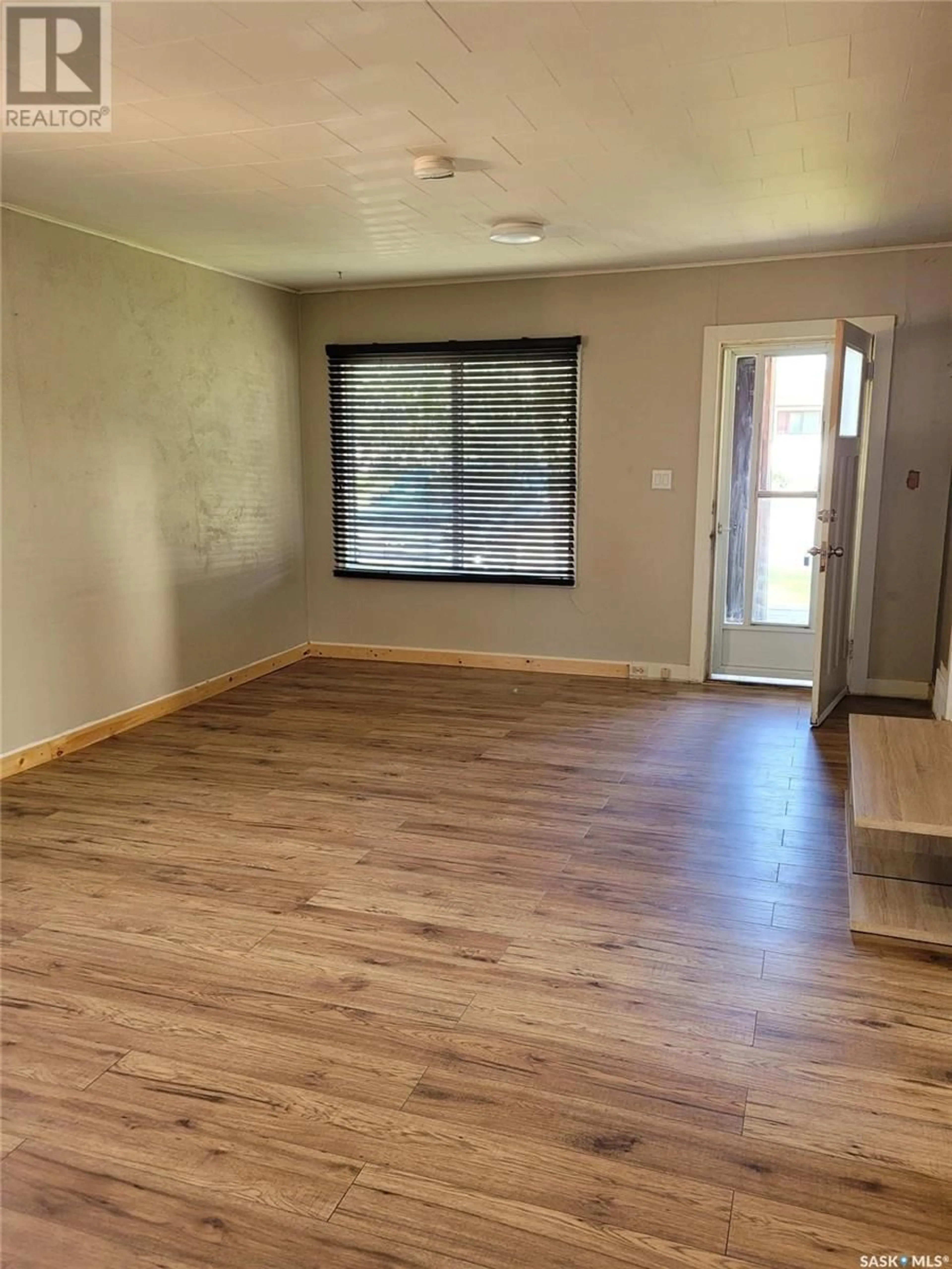 A pic of a room for 211 3RD STREET, Meadow Lake Saskatchewan S9X1Y6