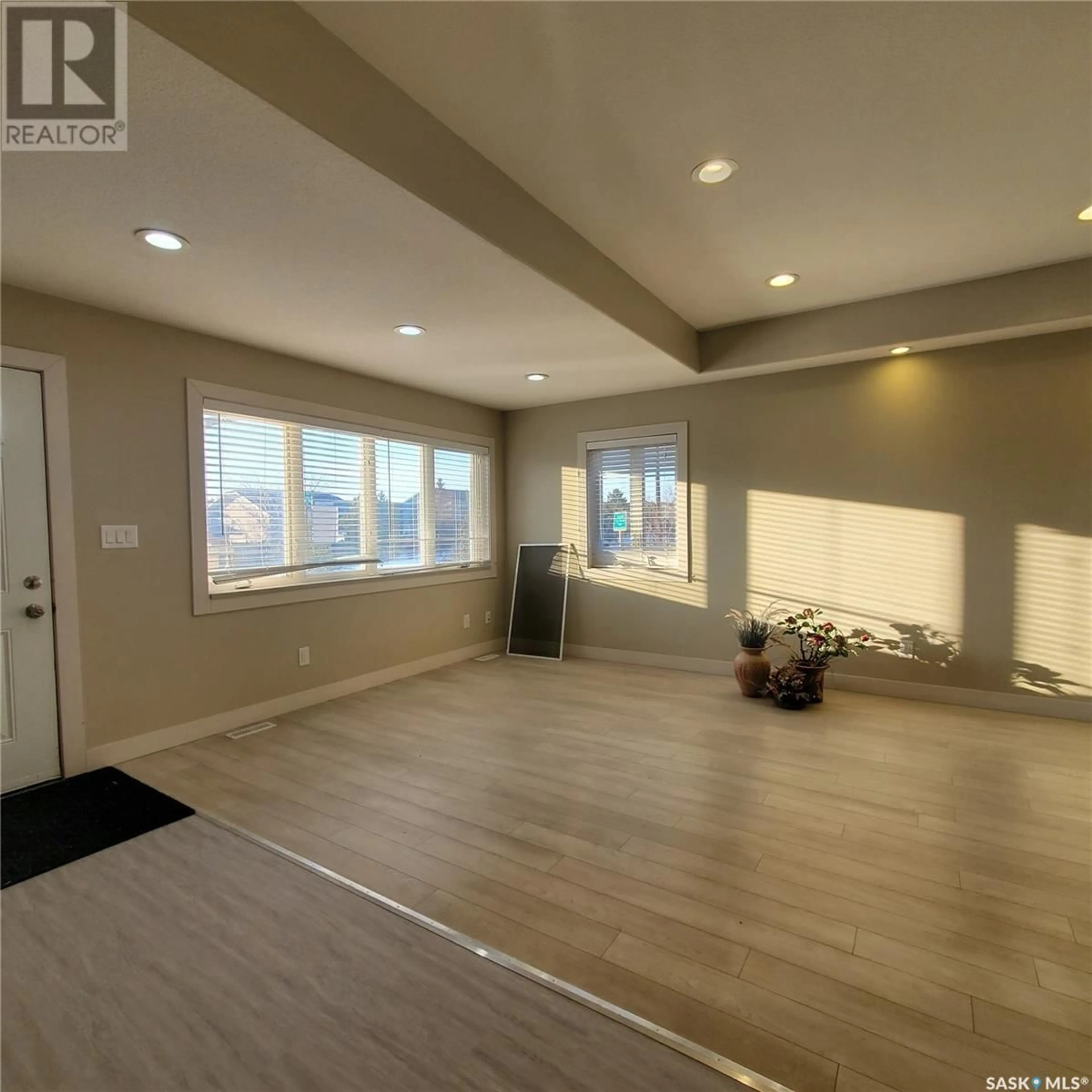 Unknown for 1703 - 28 PATRICK CRESCENT, Saskatoon Saskatchewan S7W0G1