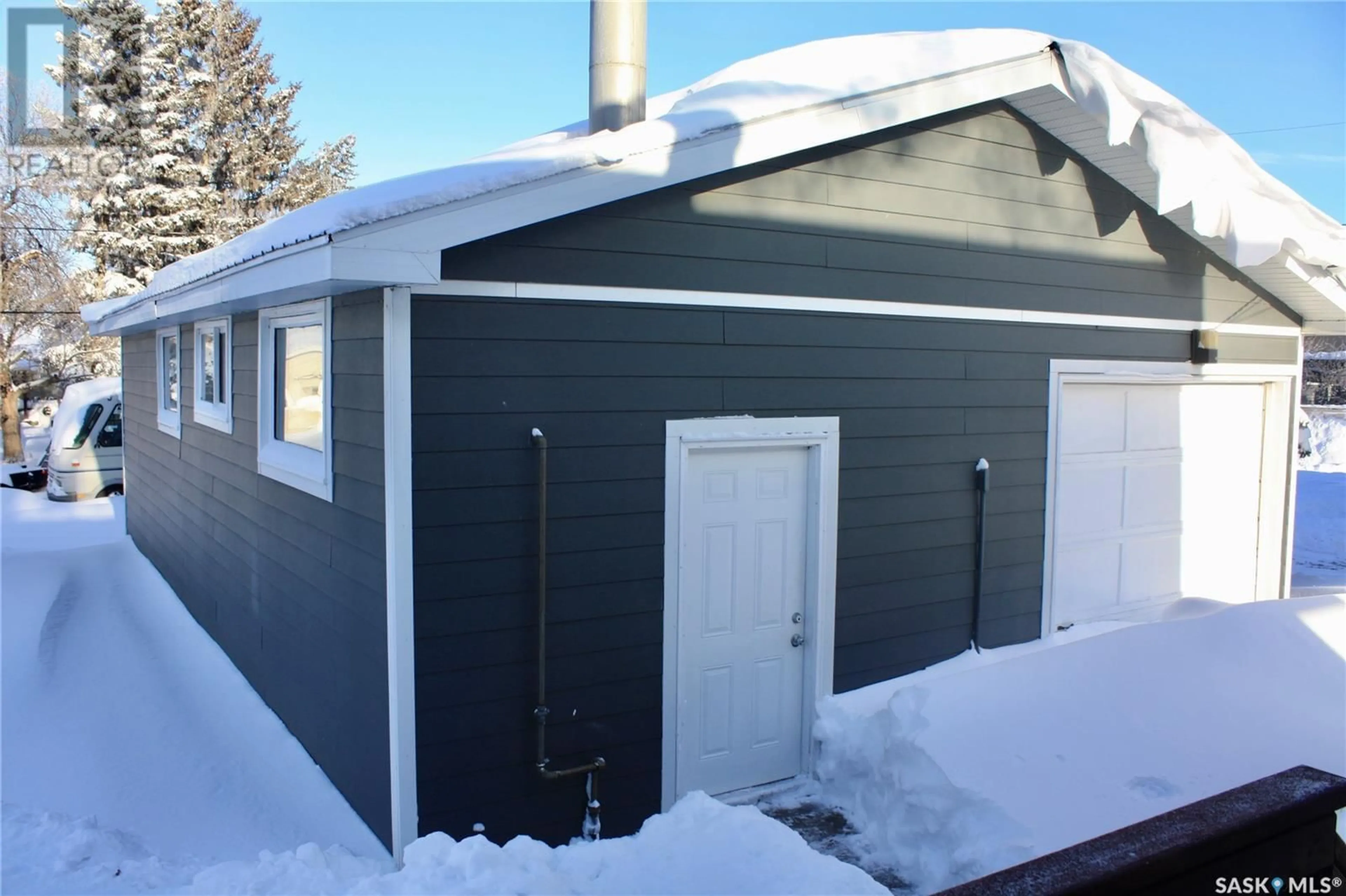 Home with vinyl exterior material, street for 609 KINTYRE AVENUE, Colonsay Saskatchewan S0K0Z0