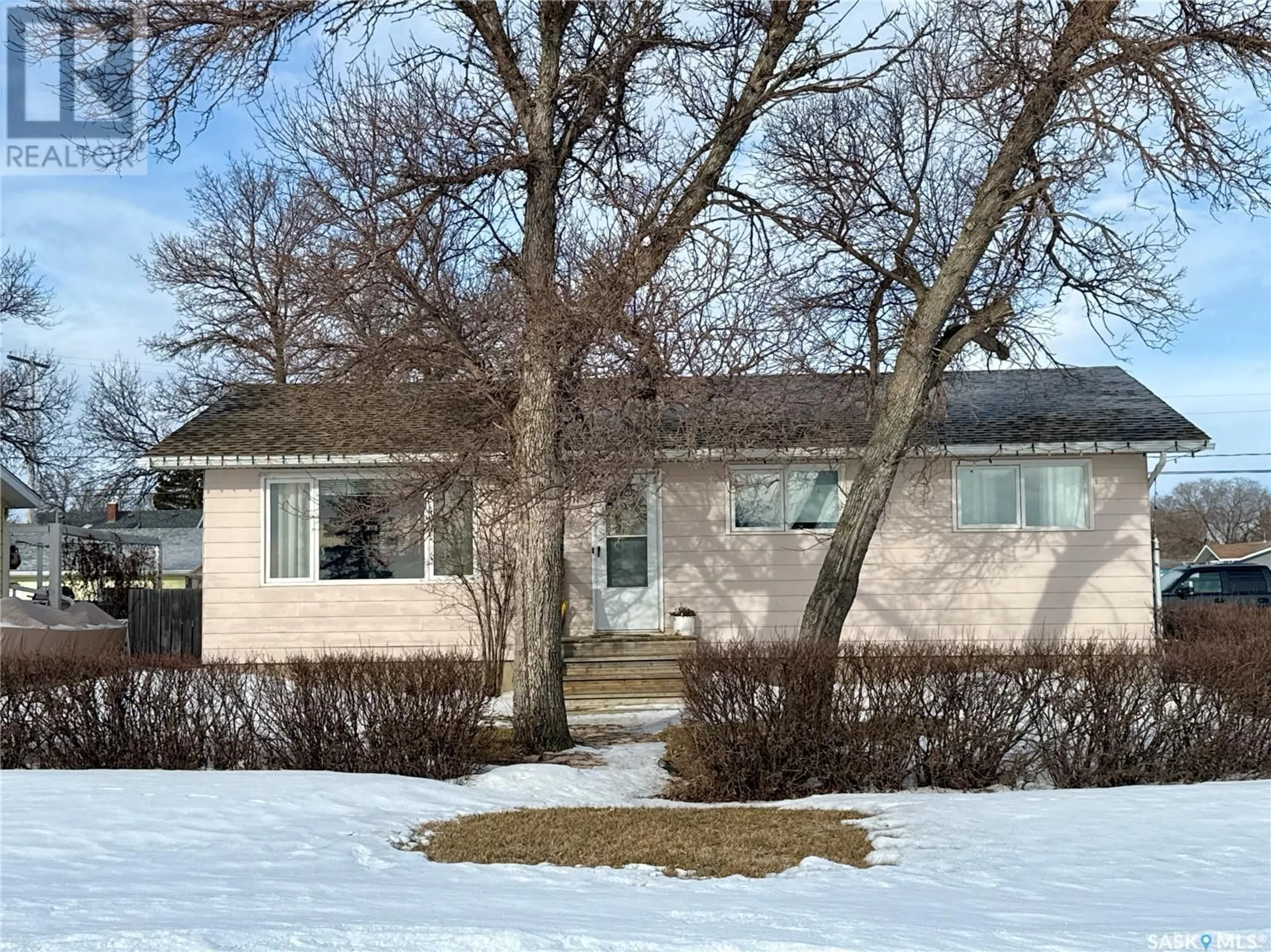 Home with vinyl exterior material, street for 311 VICTORIA STREET, Lang Saskatchewan S0G2W0