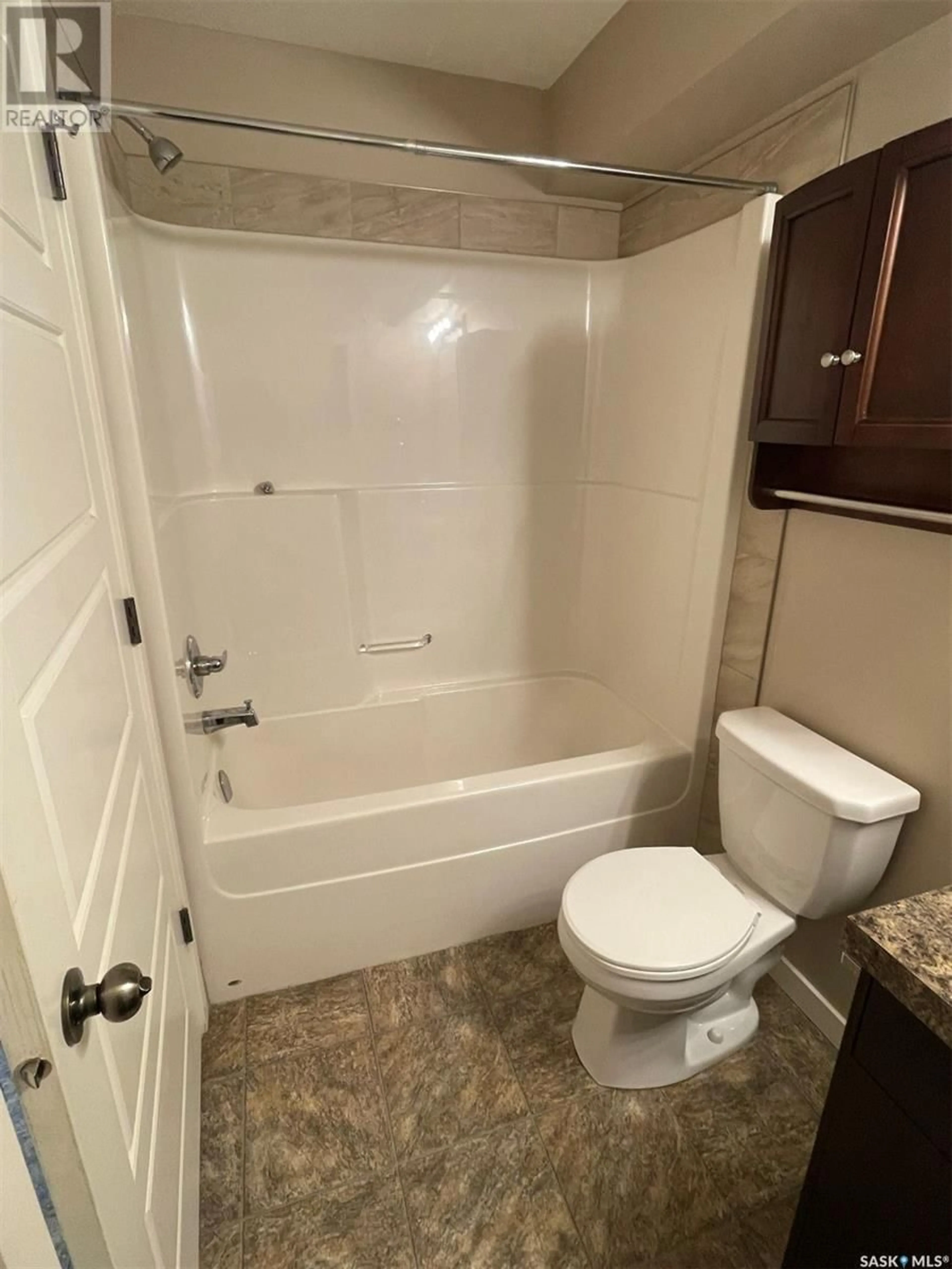 Standard bathroom, unknown for 82 - 5622 GORDON ROAD, Regina Saskatchewan S4W0M1