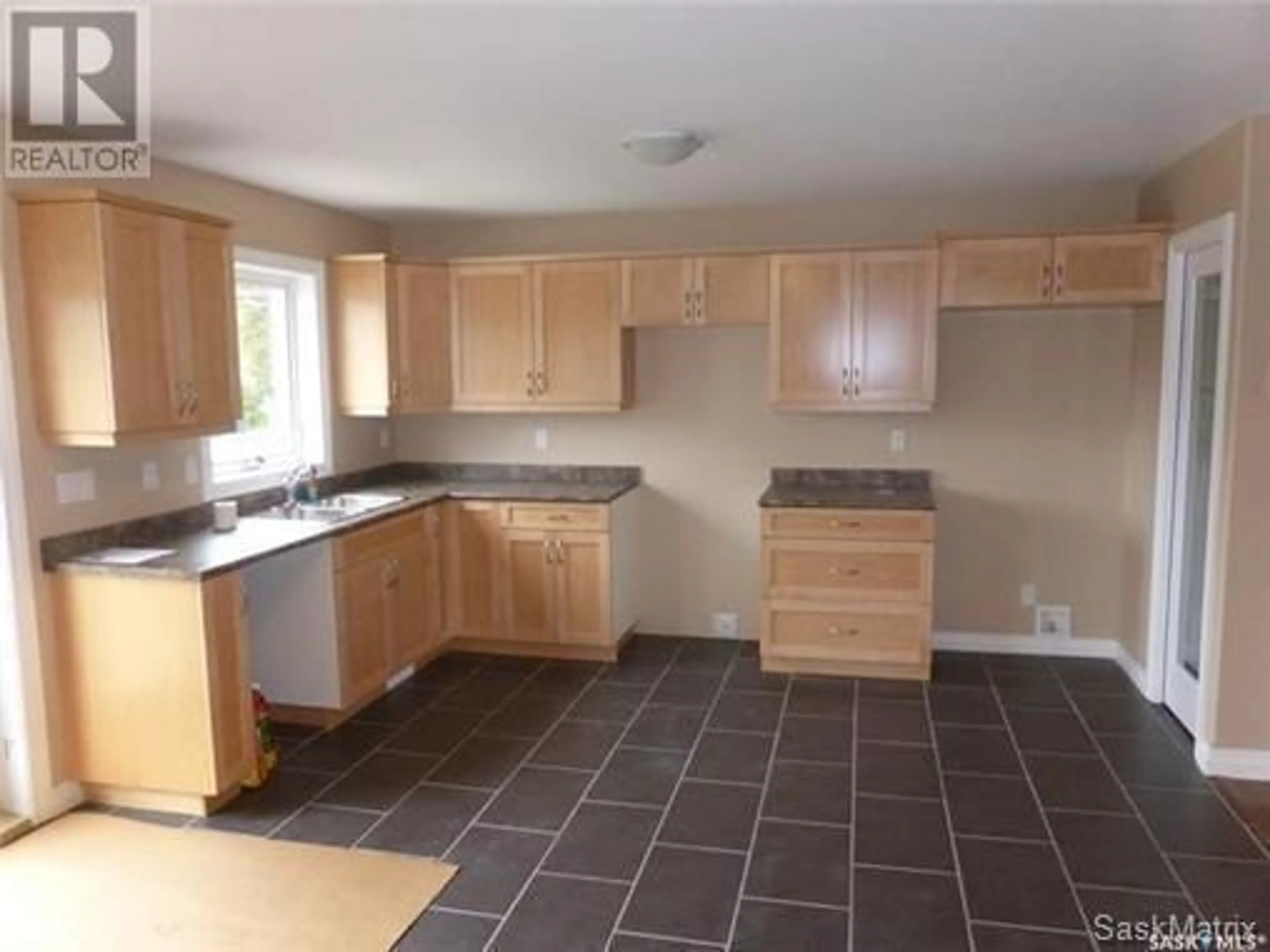 Standard kitchen, unknown for 436 13TH STREET, Prince Albert Saskatchewan S6V3G5