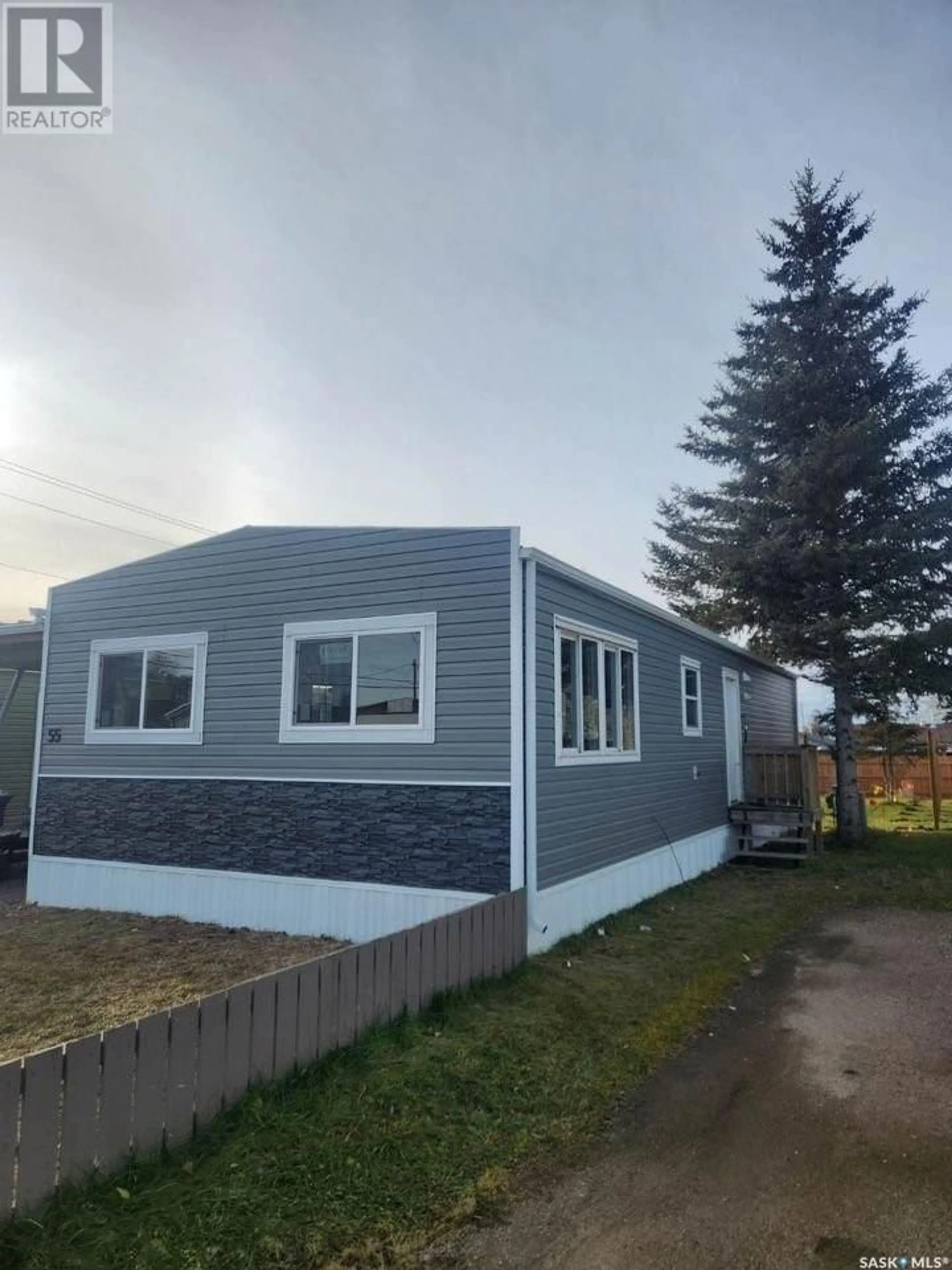 Home with vinyl exterior material, unknown for 55 1401 114th STREET, North Battleford Saskatchewan S9A3G4