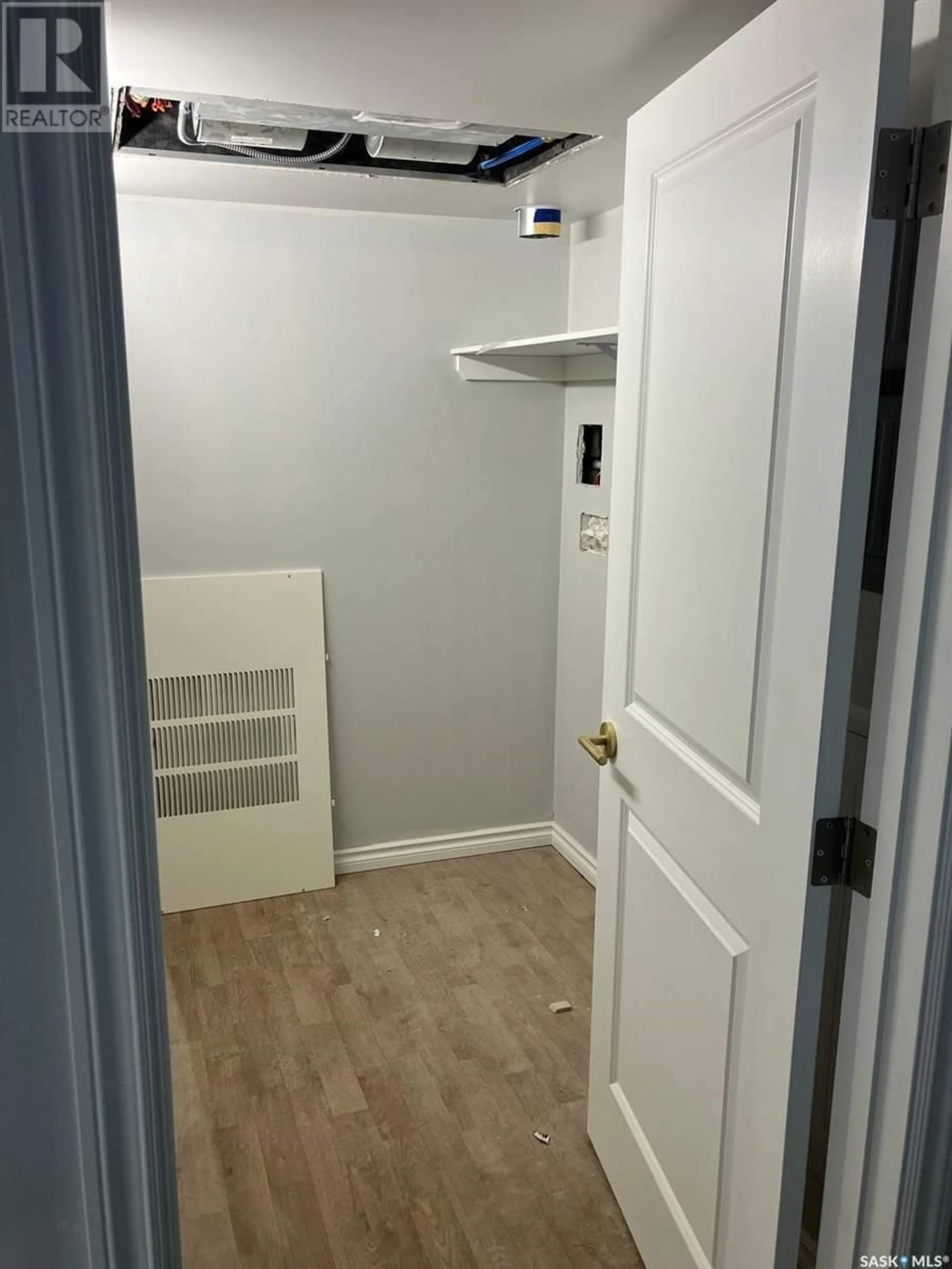 Storage room or clothes room or walk-in closet for 101 318 108th STREET W, Saskatoon Saskatchewan S7N1P8