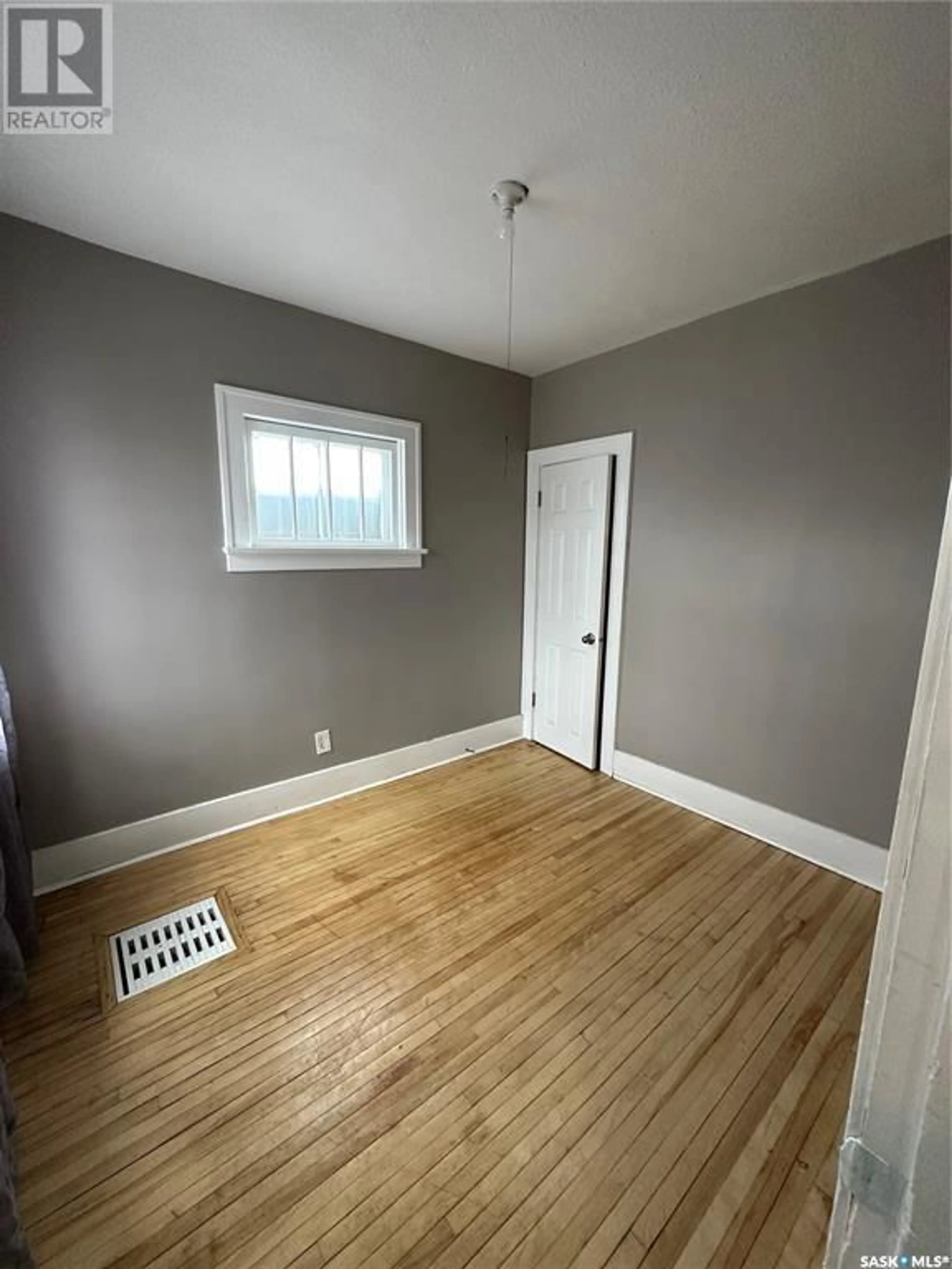 A pic of a room for 1811 ST JOHN STREET, Regina Saskatchewan S4P1S1
