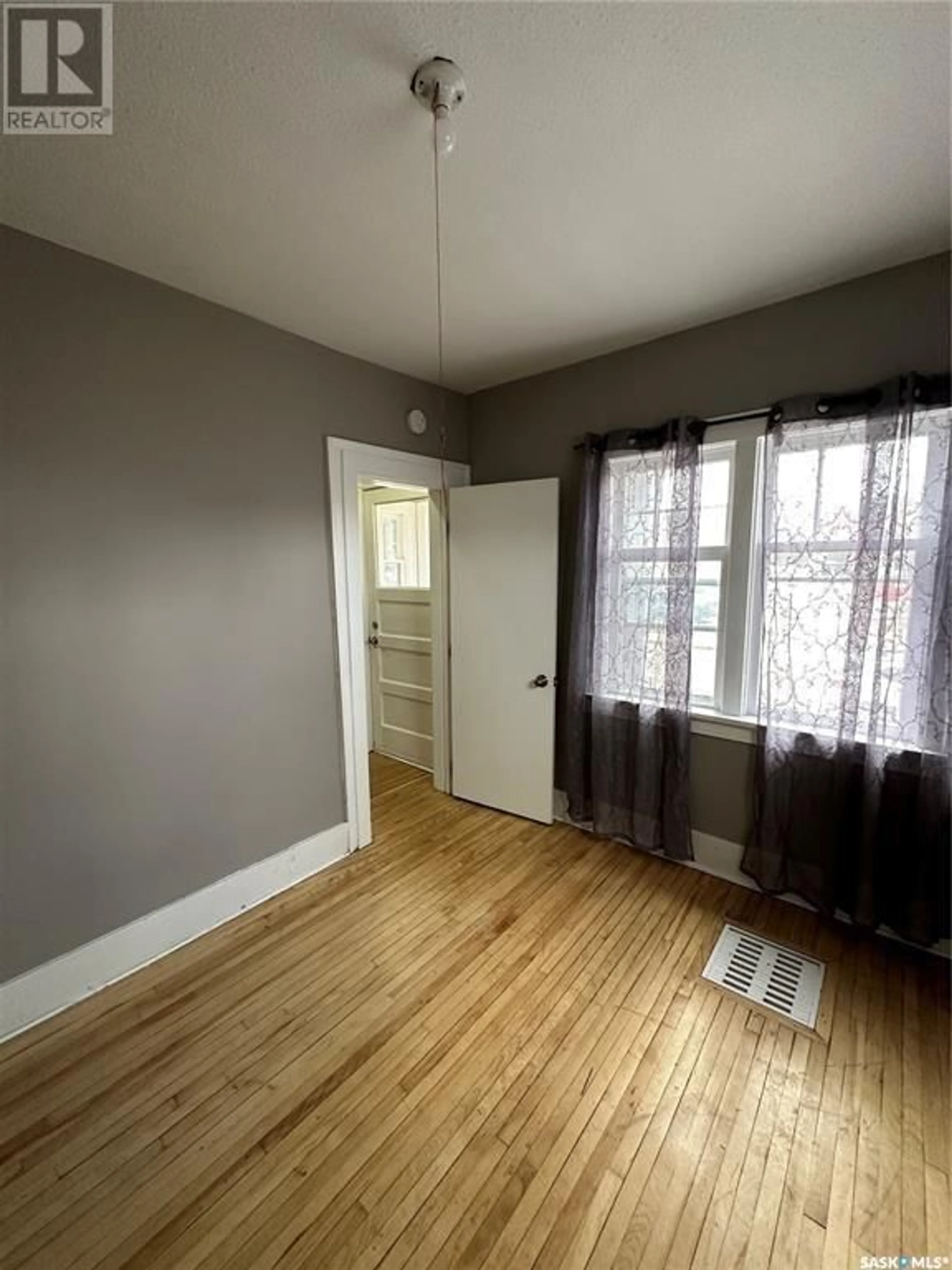 A pic of a room for 1811 ST JOHN STREET, Regina Saskatchewan S4P1S1