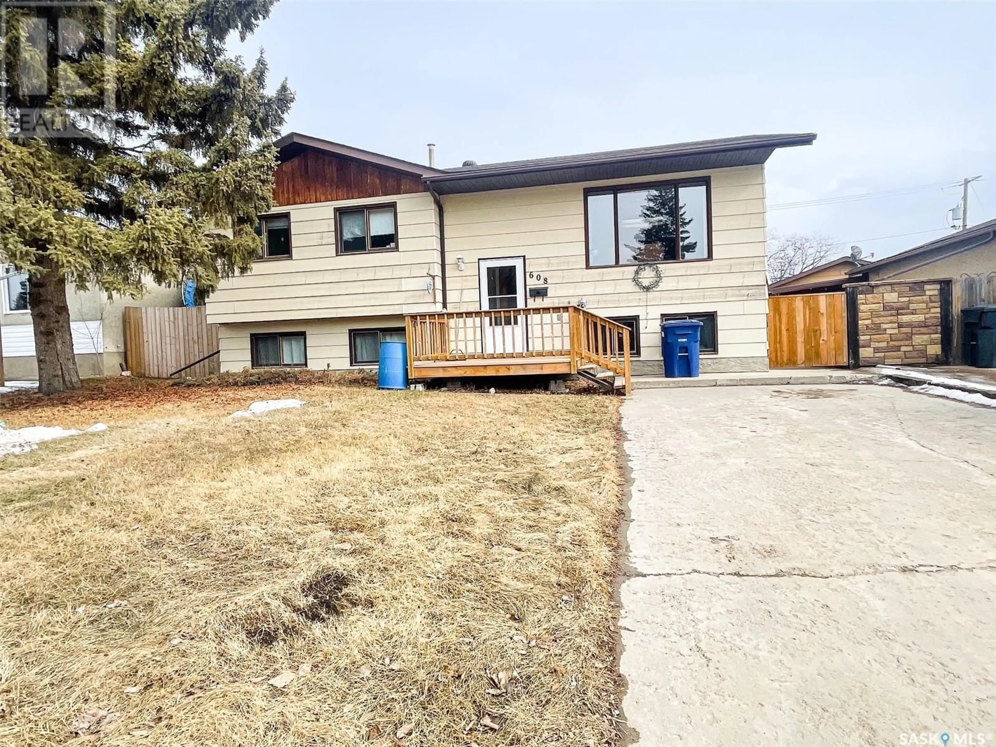 A pic from outside/outdoor area/front of a property/back of a property/a pic from drone, street for 608 2nd STREET W, Meadow Lake Saskatchewan S9X1E1