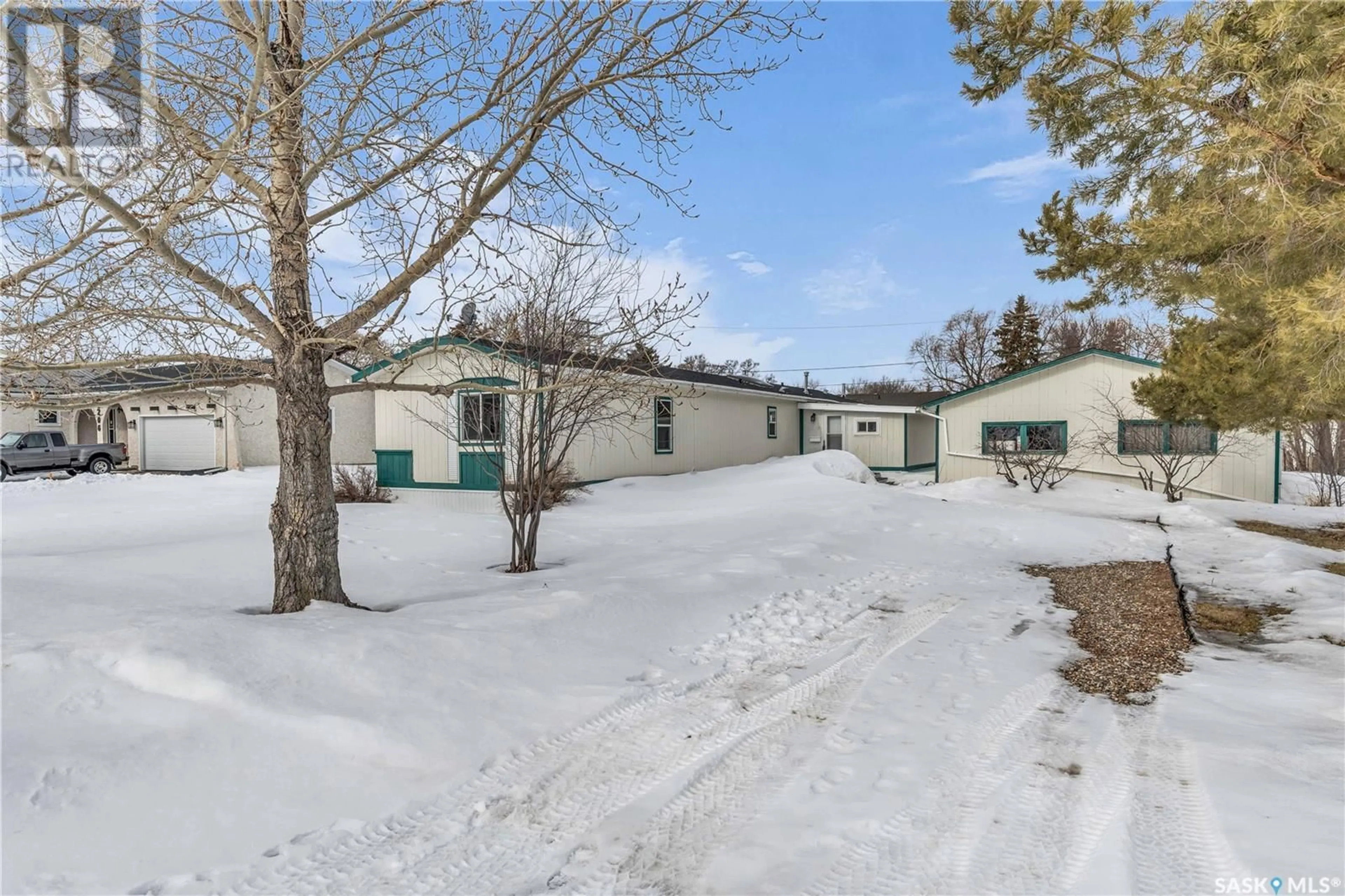 Indoor entryway for 208 TYVAN STREET, Francis Saskatchewan S0G1V0