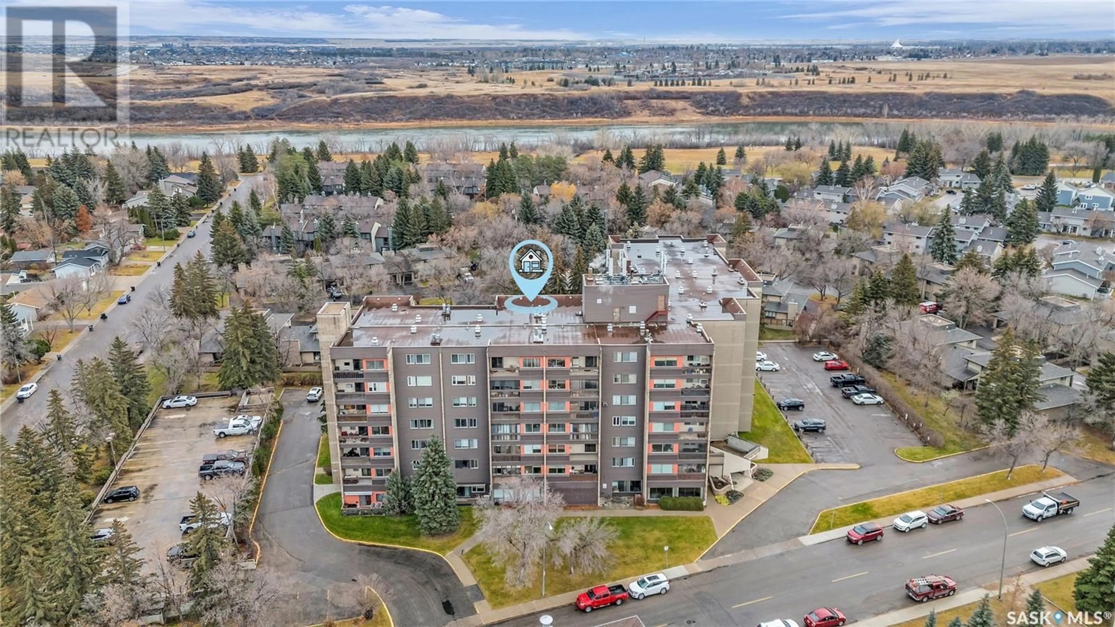 A pic from outside/outdoor area/front of a property/back of a property/a pic from drone, unknown for 611 351 SAGUENAY DRIVE, Saskatoon Saskatchewan S7K5T4