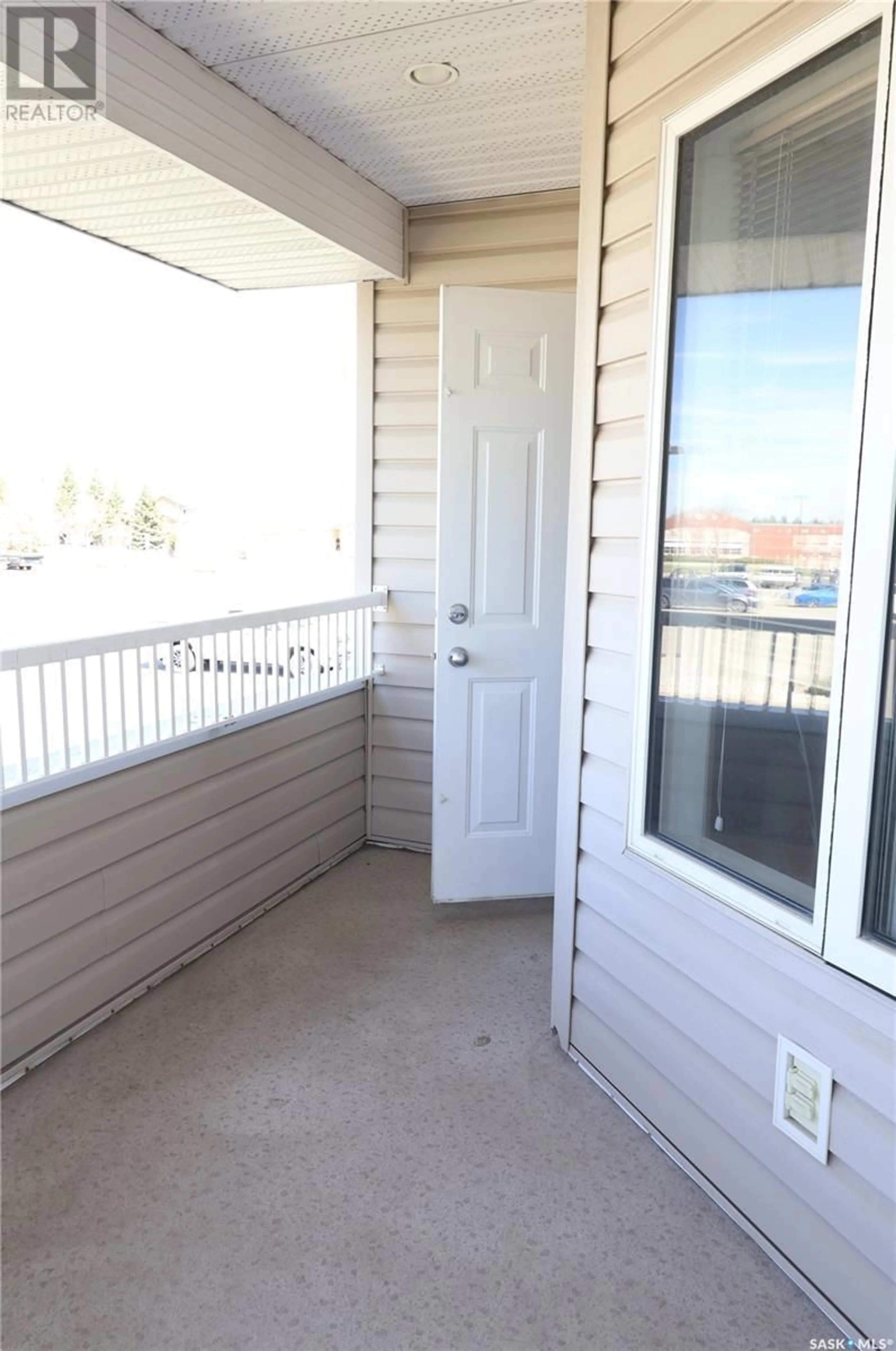 Balcony in the apartment, unknown for 4052 - 36 BUCKINGHAM DRIVE, Regina Saskatchewan S4V3A9