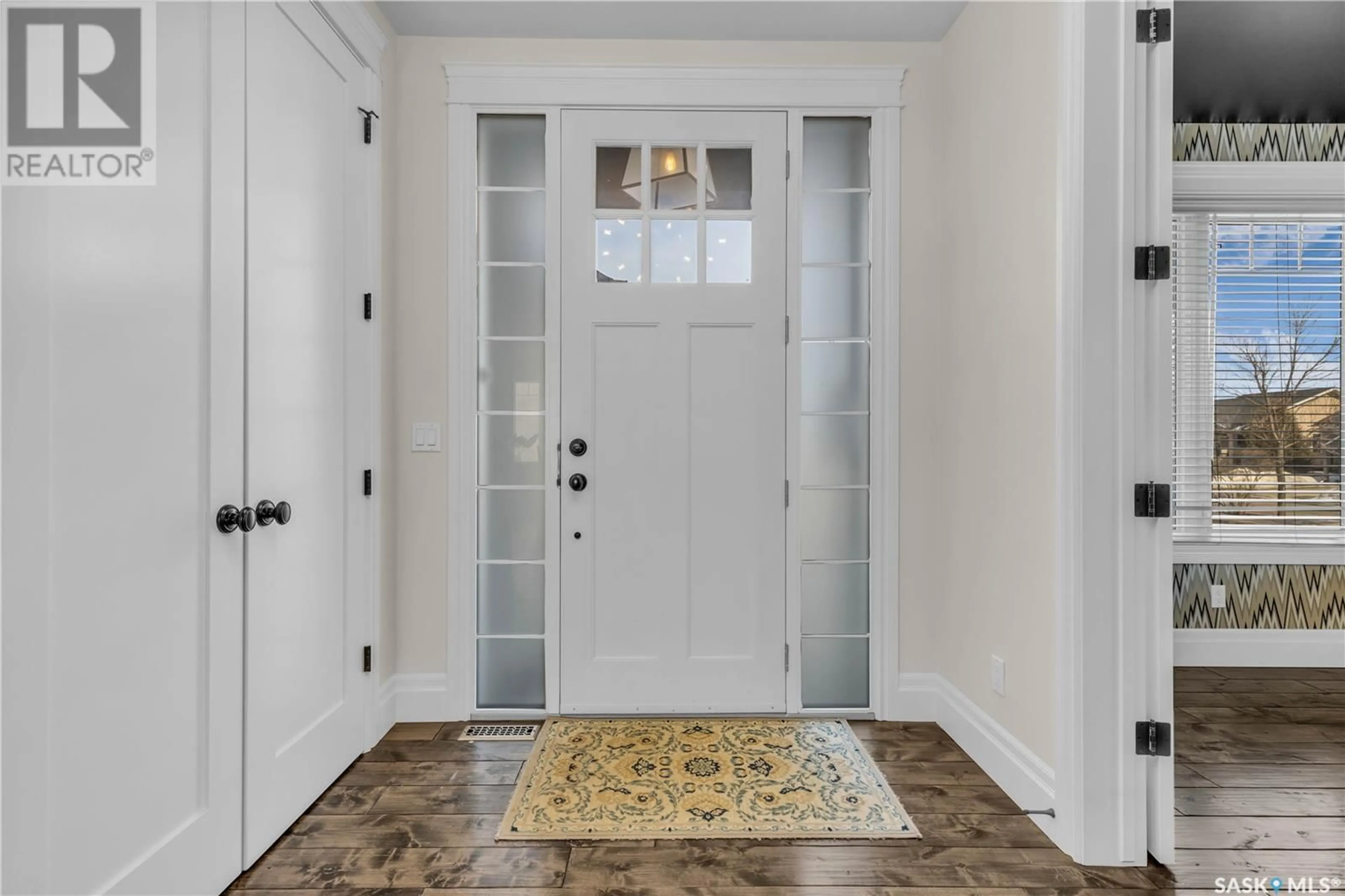 Indoor entryway for 438 HORLICK MANOR, Saskatoon Saskatchewan S7N2J6