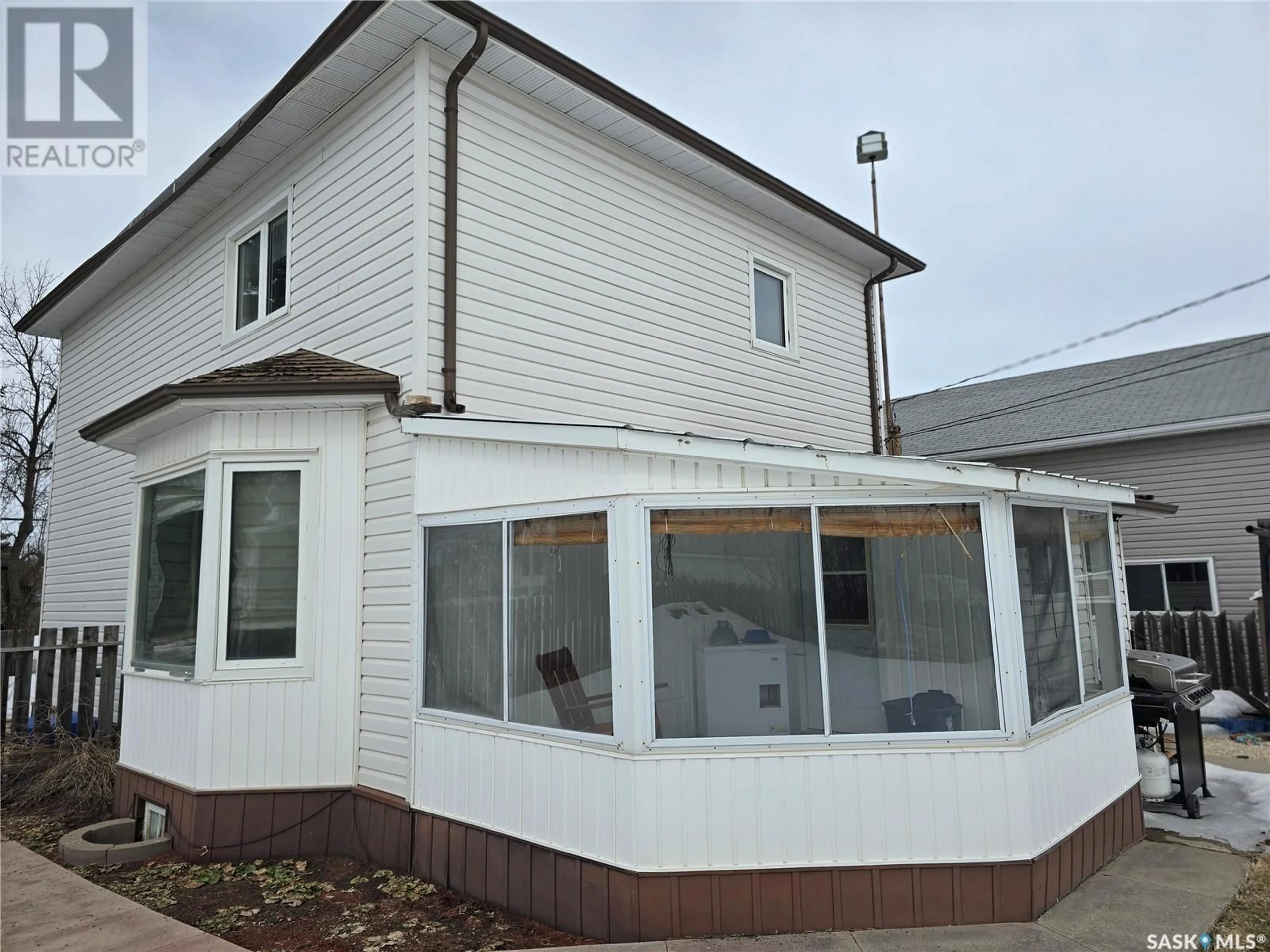 Home with vinyl exterior material, building for 509 PHEASANT STREET, Grenfell Saskatchewan S0G2B0