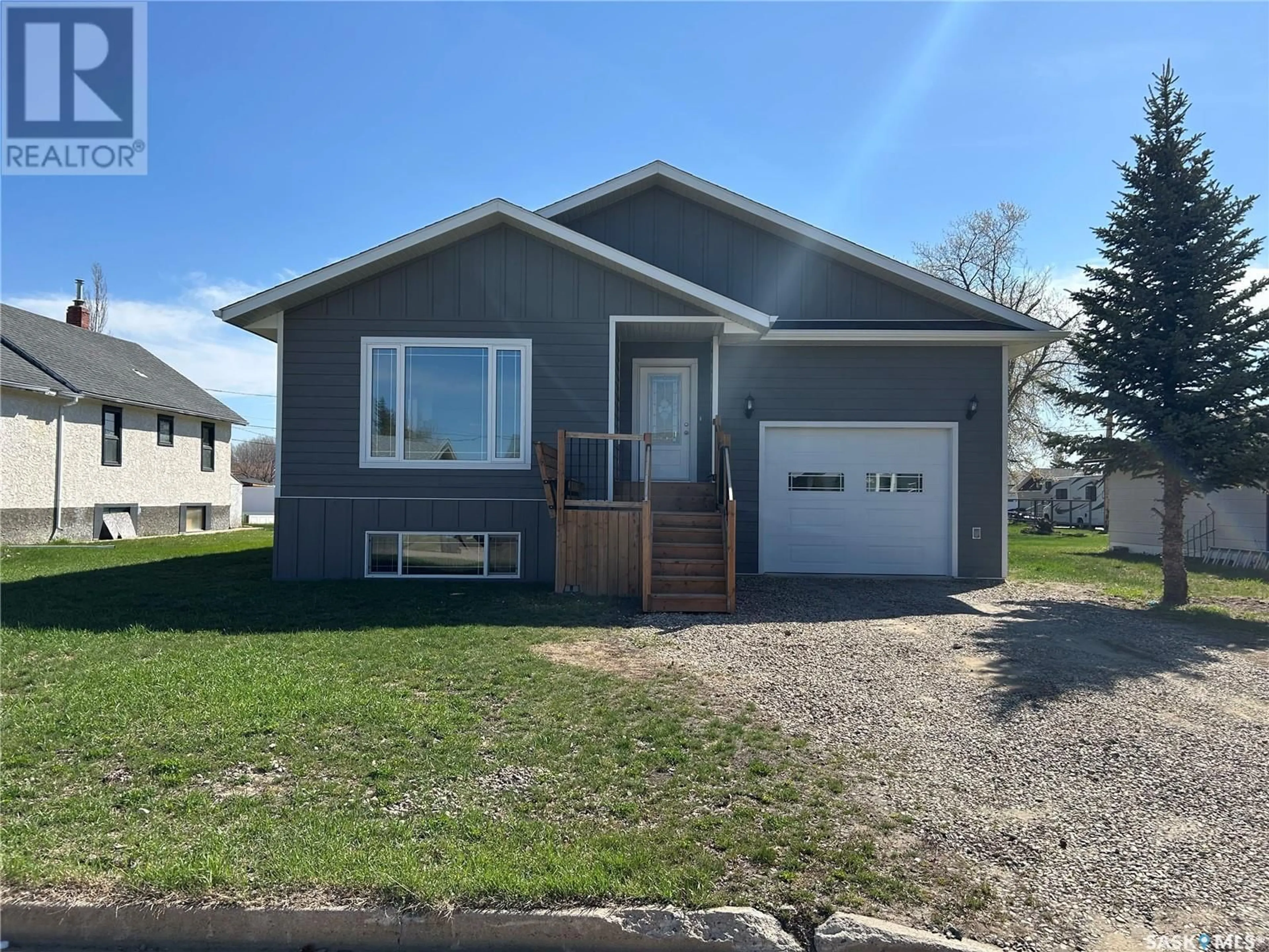 Home with vinyl exterior material, street for 2909 ALBERT STREET, Carrot River Saskatchewan S0E0L0